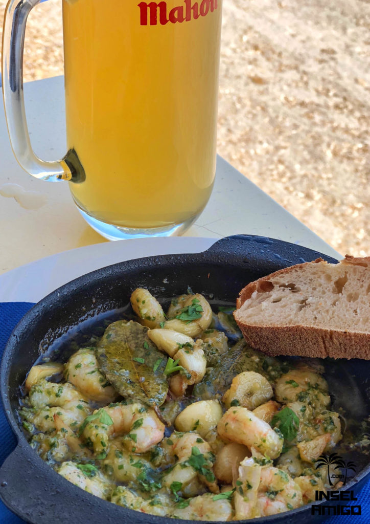 Garnelen in Knoblauch in der Bar Playa