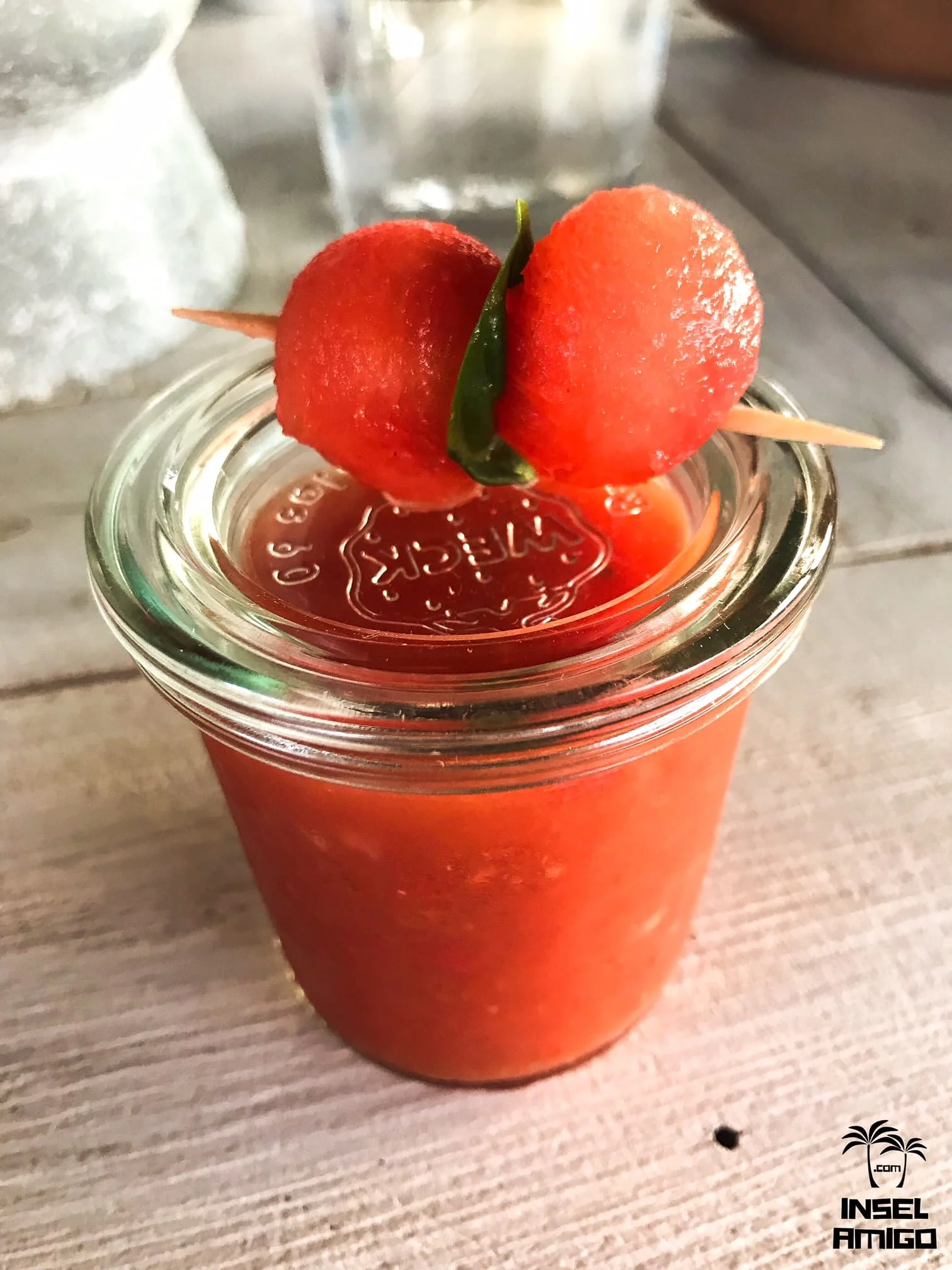 Melonen-Gazpacho im Glas