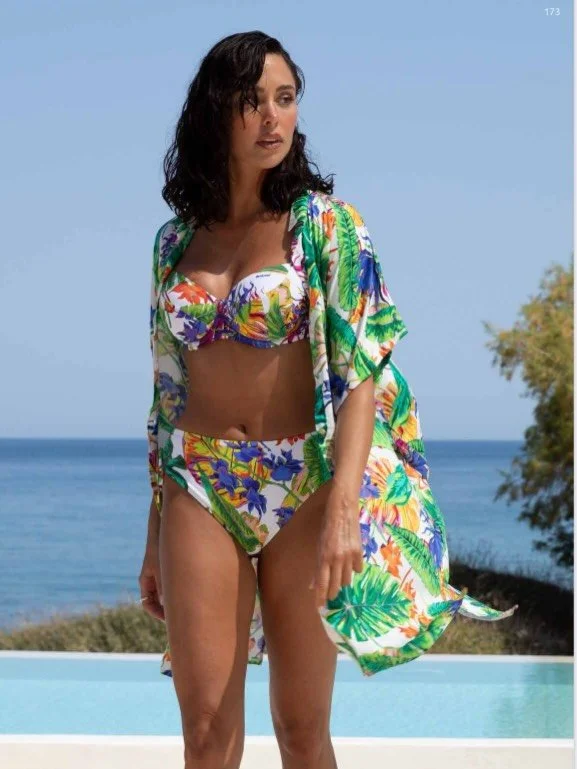 Voor wie al eens even naar de zon gaat&hellip; Wij hebben al prachtige collecties binnen.
#lisecharmel #badmode #ss26