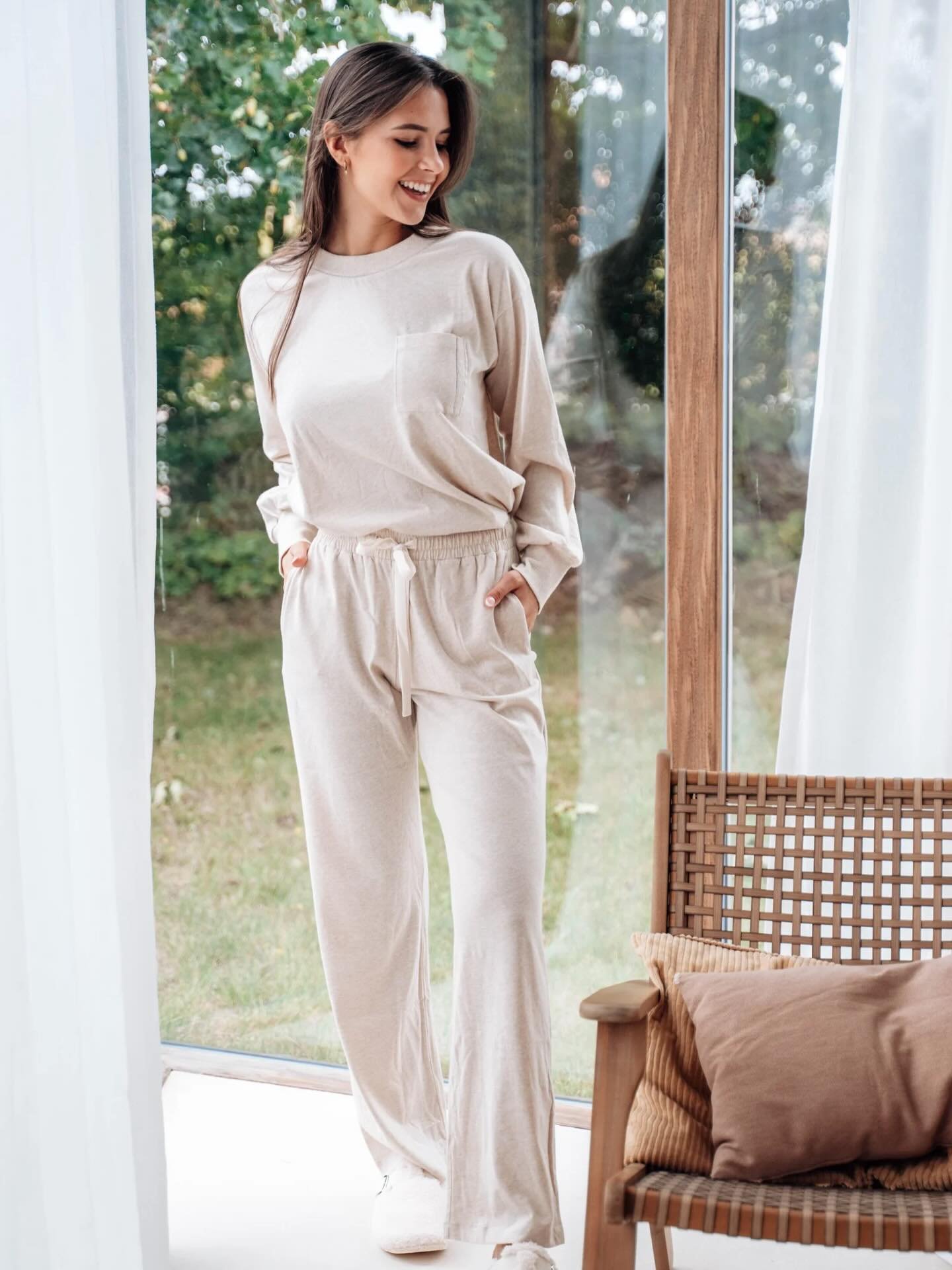 🚨🚨🚨Kom deze zalige winterpyjama&rsquo;s nu nog shoppen aan -30%. 🚨🚨🚨

Of een kijkje nemen in ons aanbod lingerie aan -30% tot -50%? Het is echt de moeite! 💝