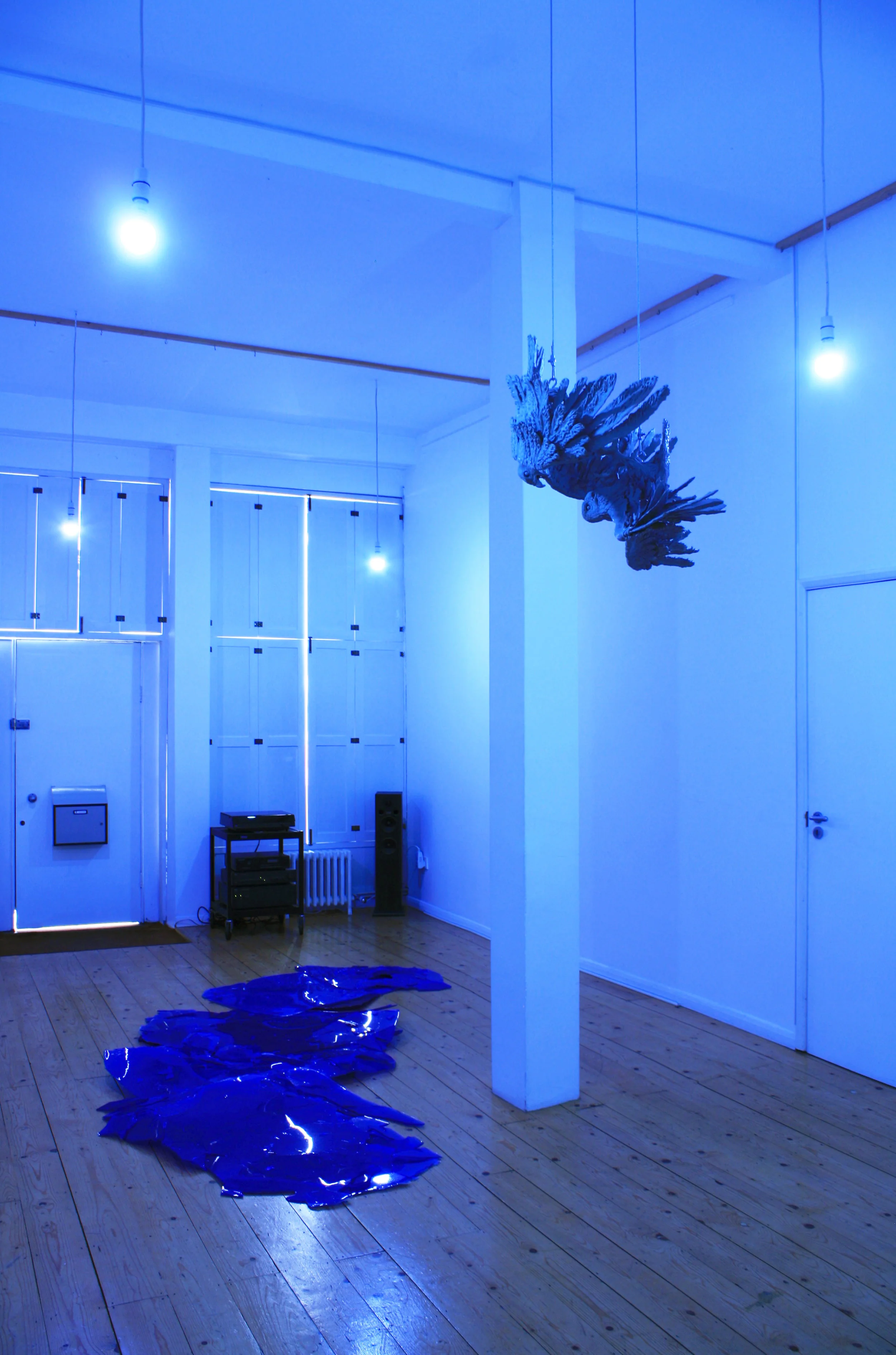 Stale Air, in a Room, before Motion 2017.