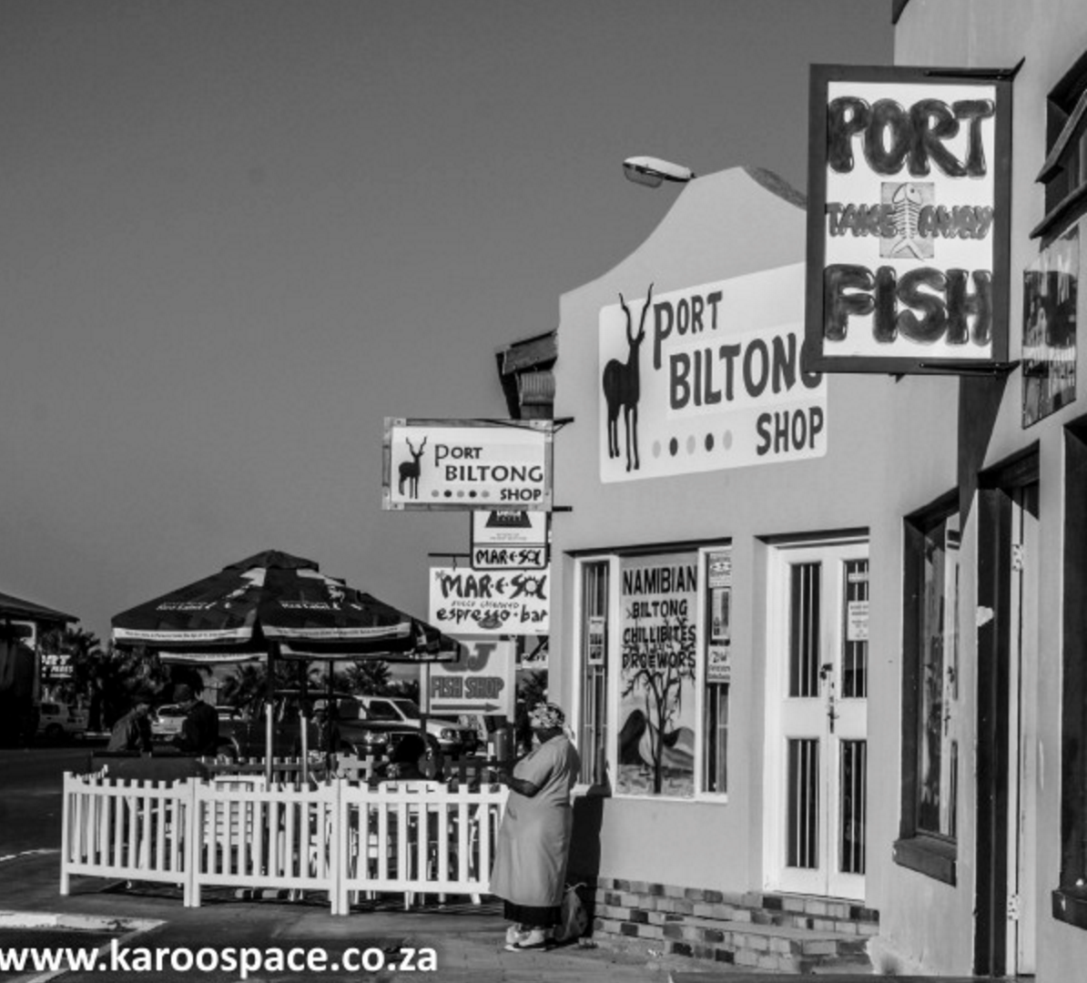 Photos of Port Nolloth and the diving boats by Chris Marais of www.karoospace.co.za.