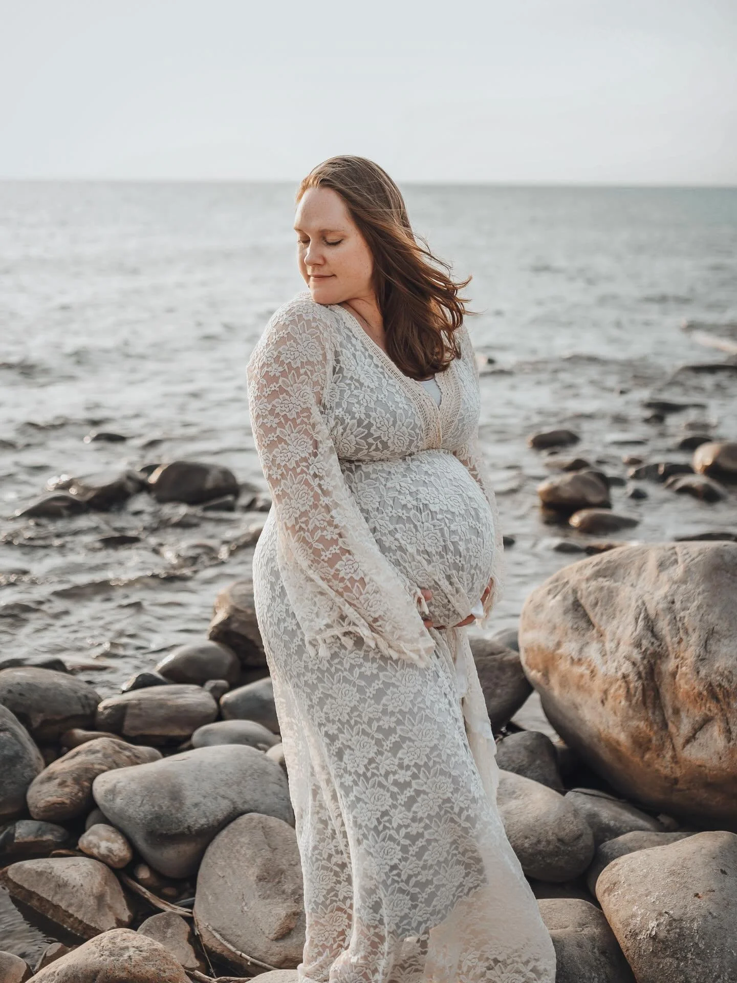 Can&rsquo;t believe baby will be here in less than a month. 

Thank you @carinaflemingphotography for these beautiful photographs to remember this very special time in our life. 

#maternityphotoshoot #southamptonontario #maternitysession