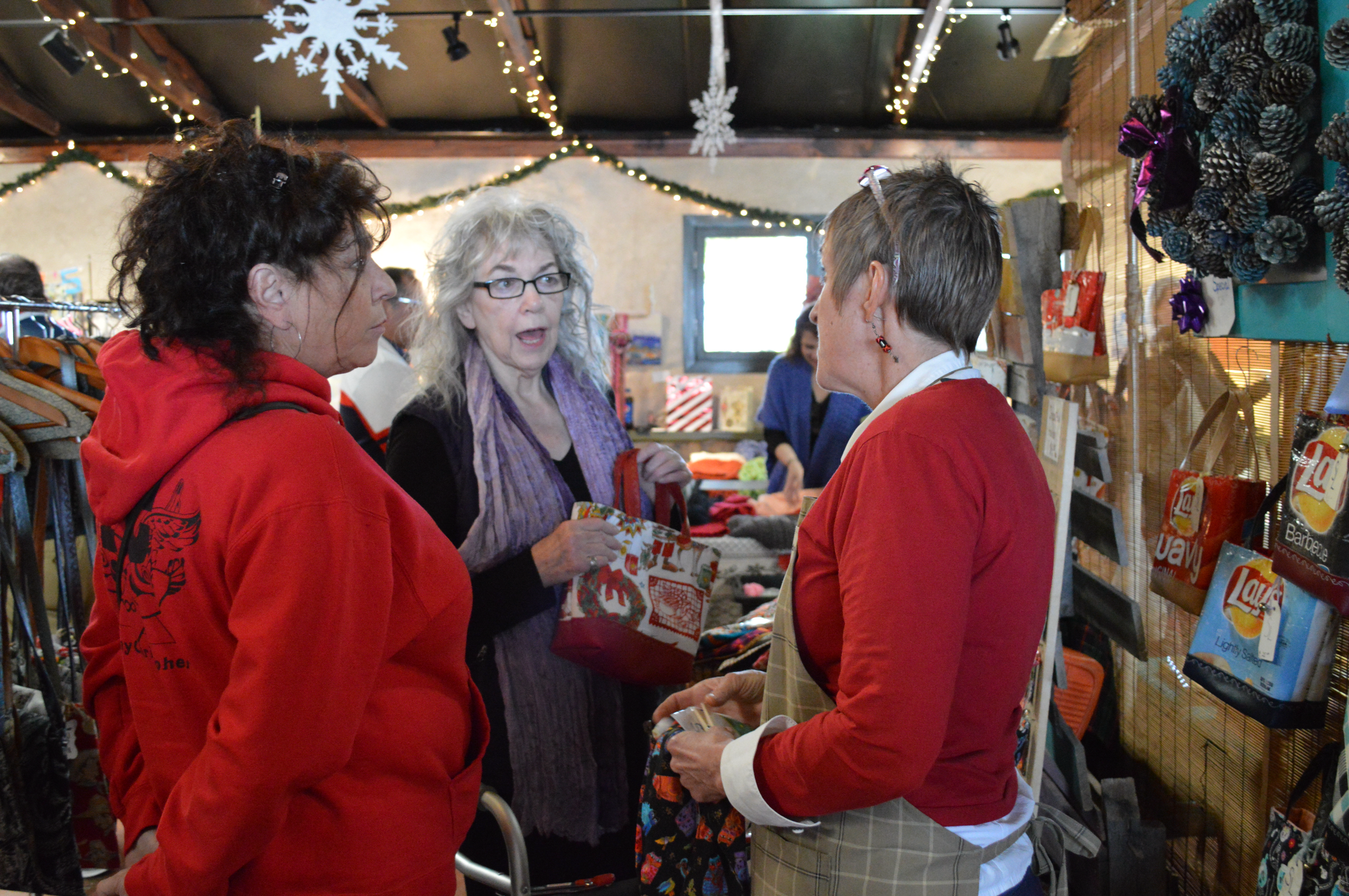 Holiday Market 2016 (33).png