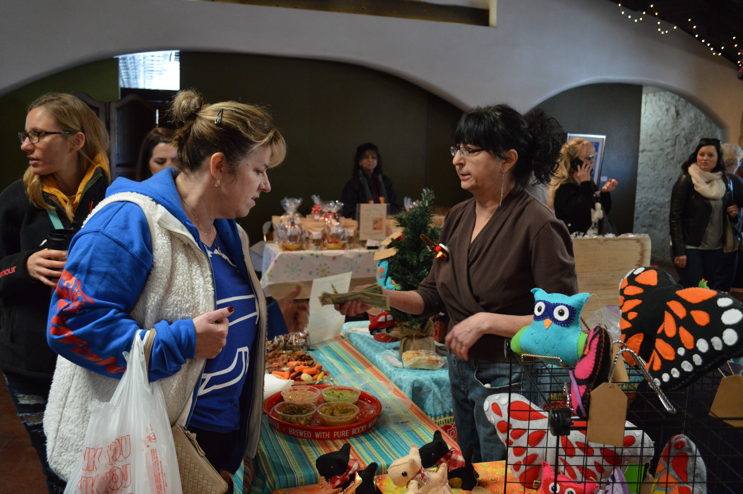 Holiday Market 2016 (43).png