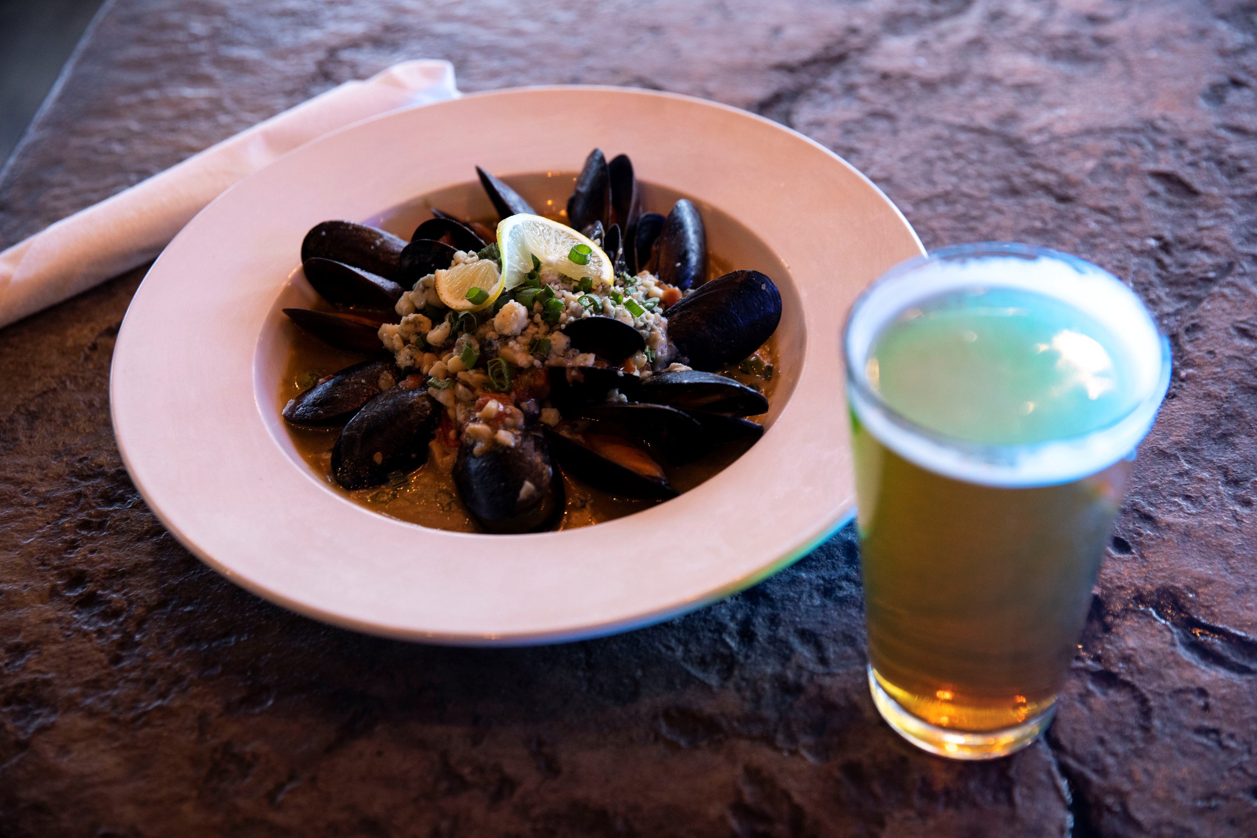 steamed mussles and a pint of beer.jpg