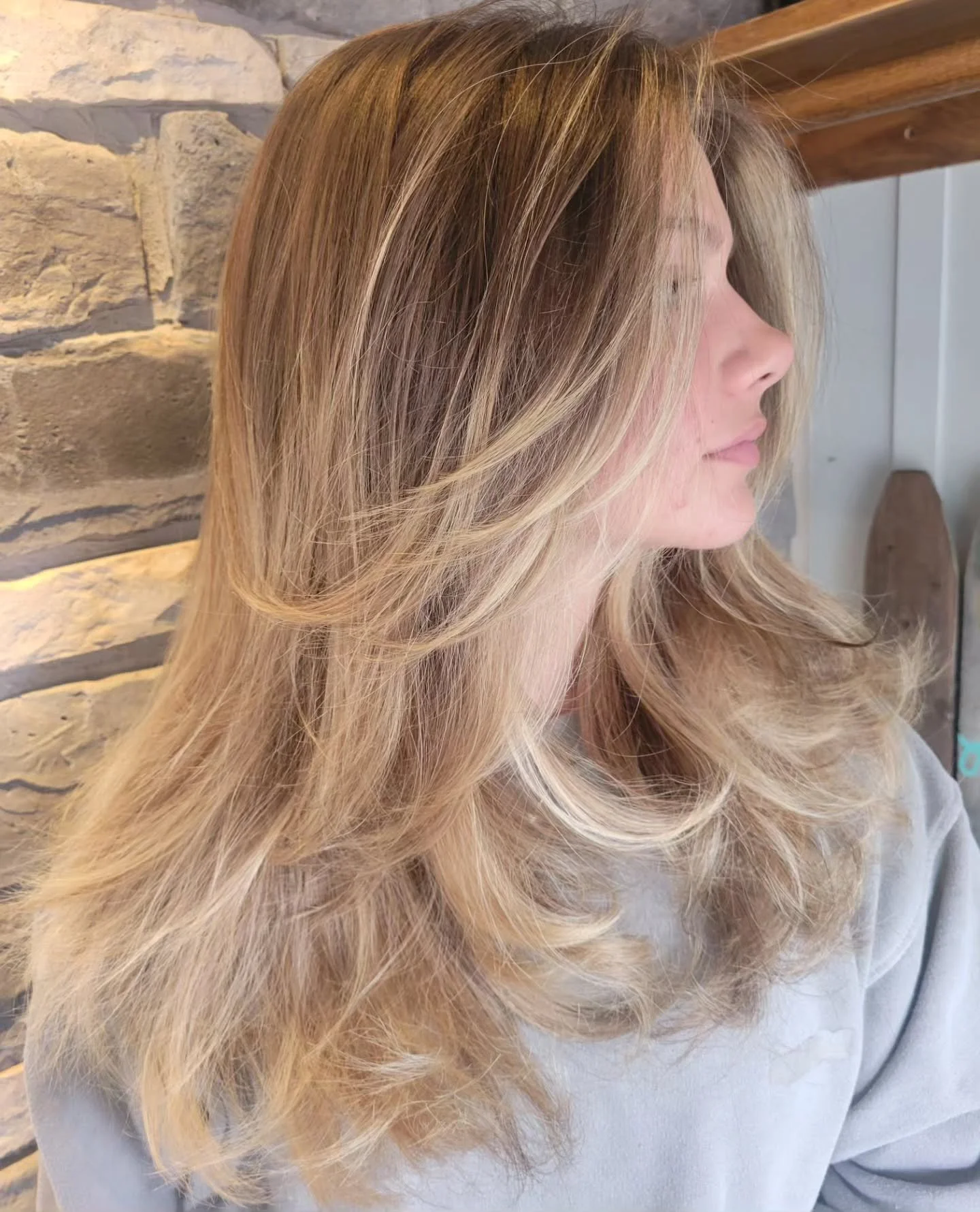 Ladies, a fresh blowout is all you need! 🤌🫶🙌 @susie_alters 
.
.
.
#blowout #blowoutstyles #blowouthair #longhair #longhairstyles #longhairgoals #hairgoals #statecollegesalon #statecollegehairstylist #pahairstylist #pahairsalon #pennstate