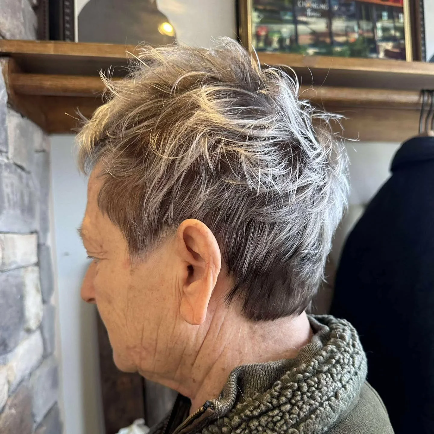 😍🤩😍🤩 @rebekahshairgame 
.
.
.
#shadowroot #shadowroots #shadowroothair #pixiehaircut #pixiecut #pixiehair #statecollegesalon #statecollegehairstylist #pahairstylist #pahairsalon #pennstate