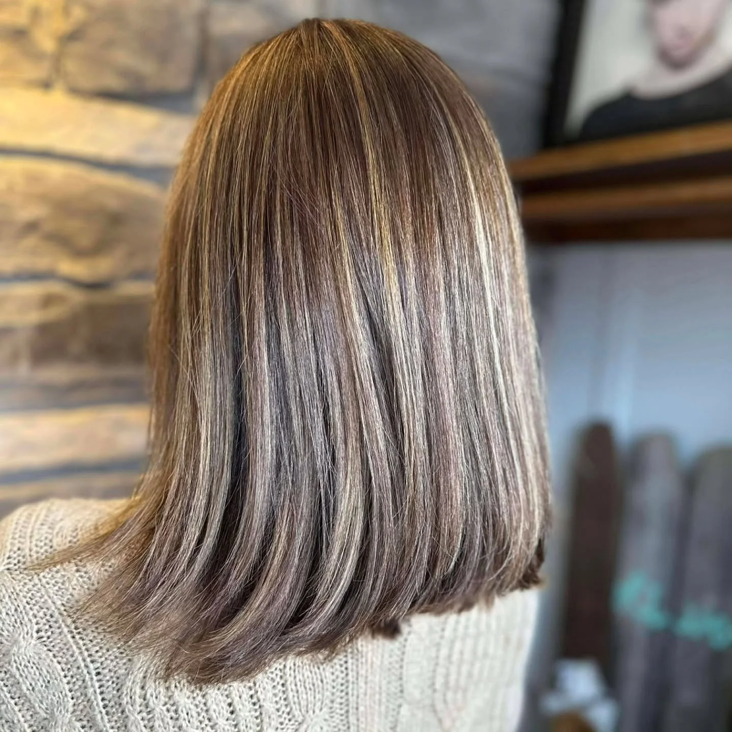 Those cozy warm fall vibes @rebekahshairgame 
.
.
.
#fallhaircolors🍁🍂 #fallhaircolortrends #fallhairtrends #fallhaircolor #lowlights #lowlightshair #statecollegesalon #statecollegehairstylist #pahairstylist #pahairsalon #pennstate