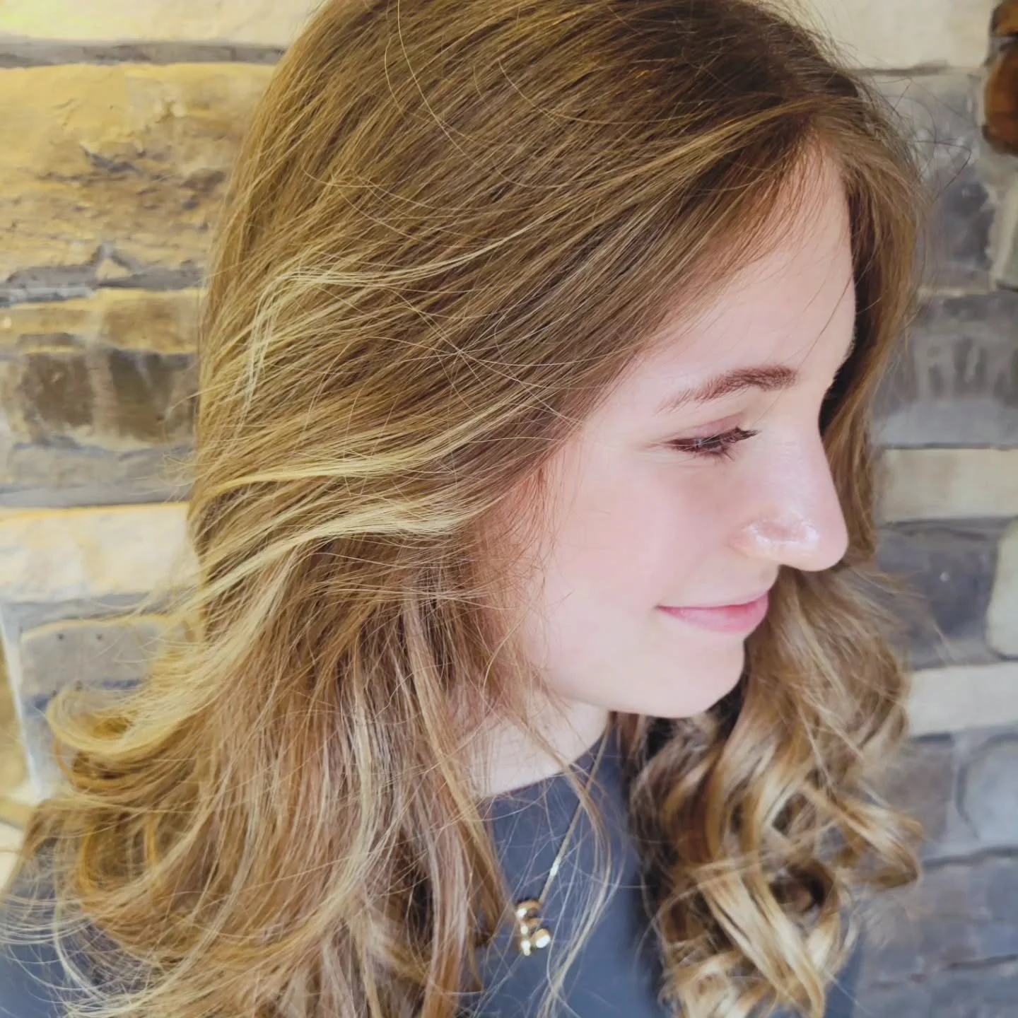 Family day! Natural beauties  @susie_alters 
.
.
.
#highlights #balayage #statecollegesalon #pahairsalon #pennstate