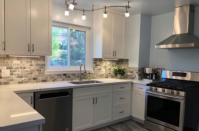 This is a recent, Bay Area kitchen remodel we completed. 
We tripled their storage and doubled their counter space! 
We are committed to doing our part to help slow the spread of Covid-19. 
Social distancing, 6ft apart, wearing masks and sanitizing a