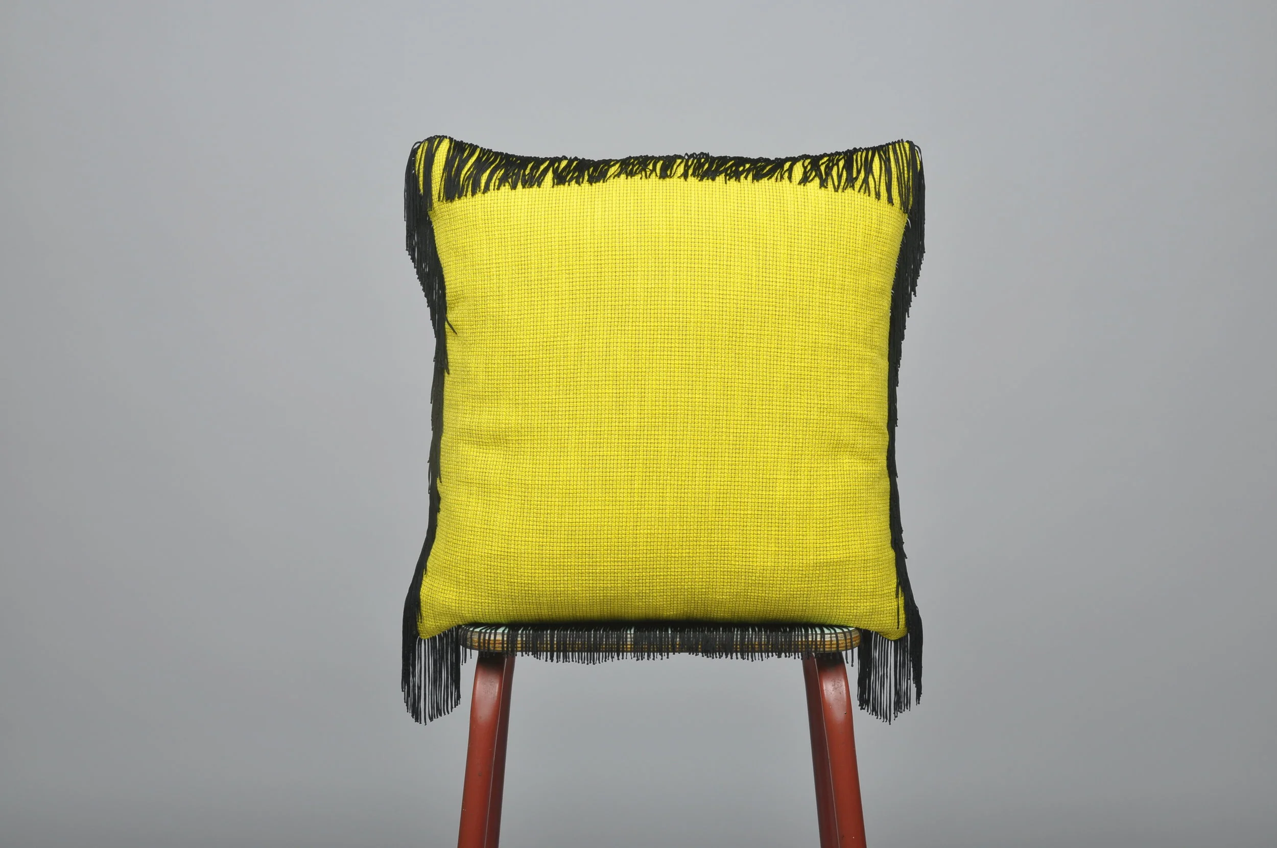 Equilateral tassel tussle : Mustard zest