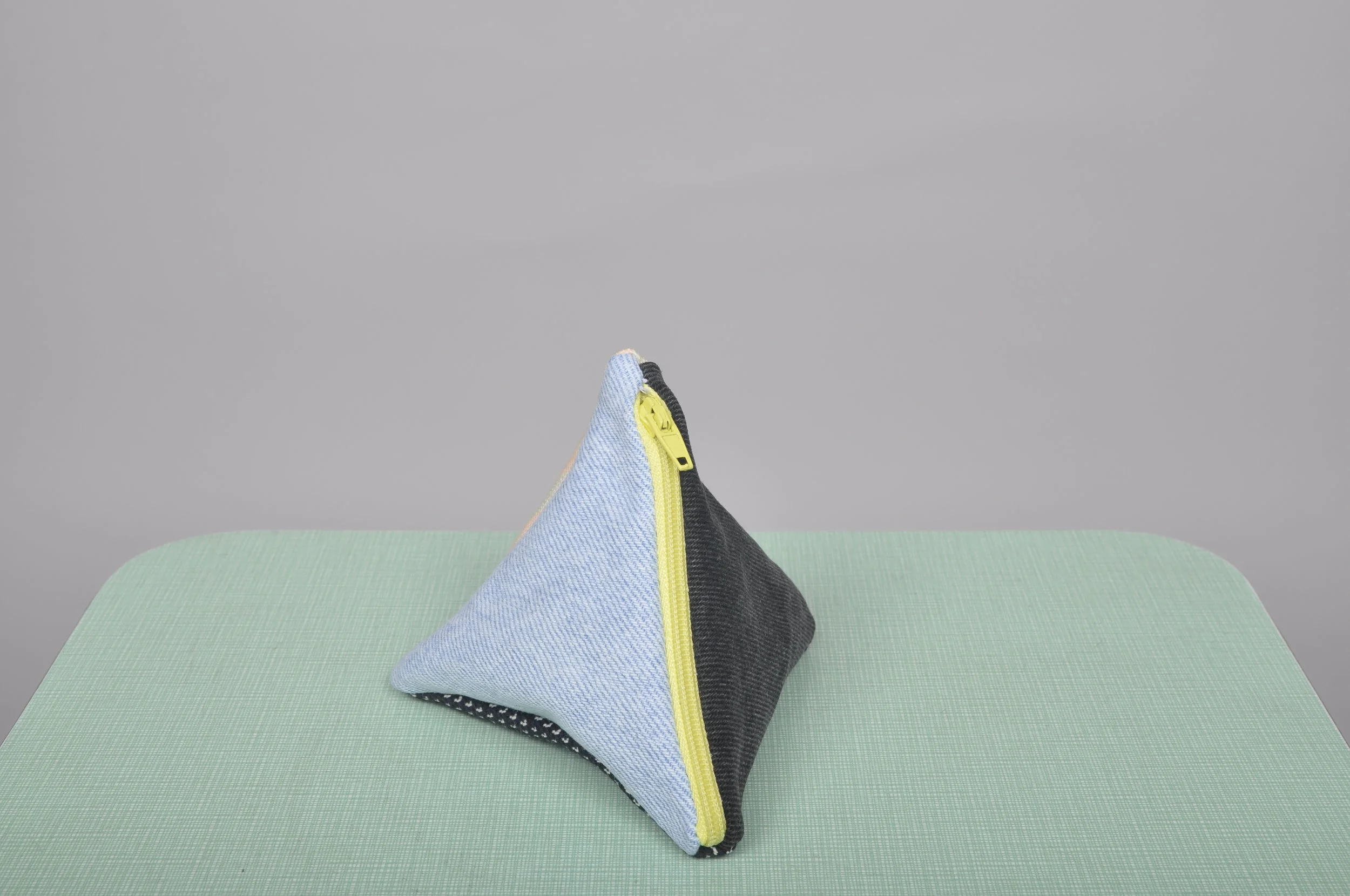 Tomb of tuppence : Banana-rama