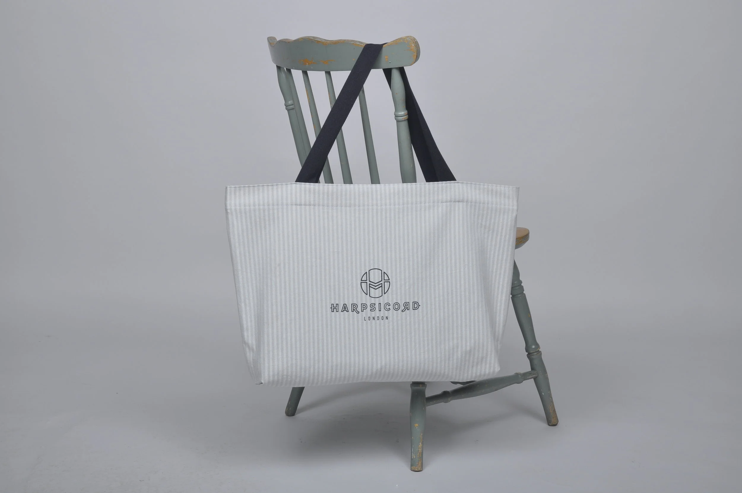 Large arm candy : Grey grains