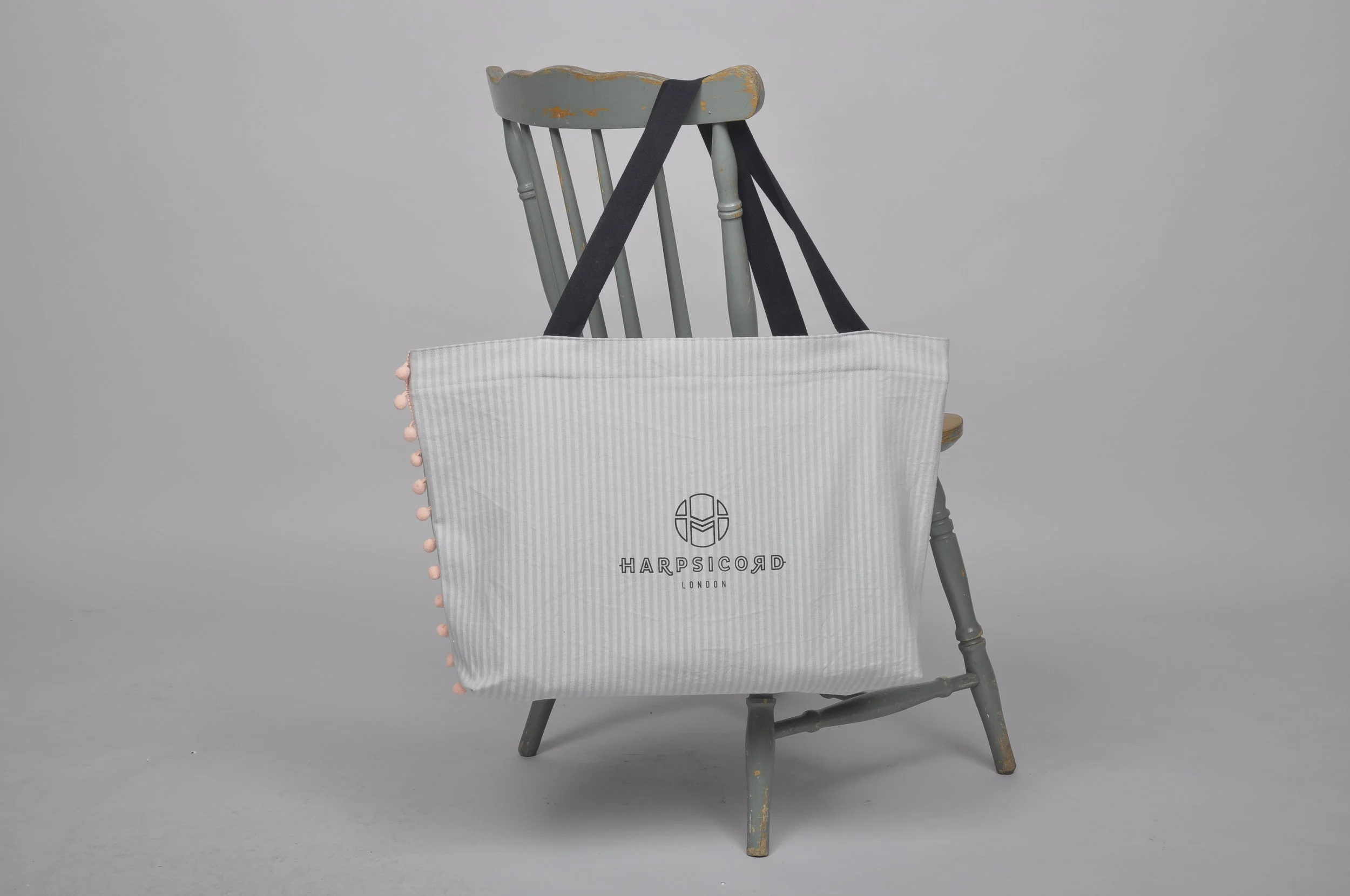 Large arm candy : Grey grains