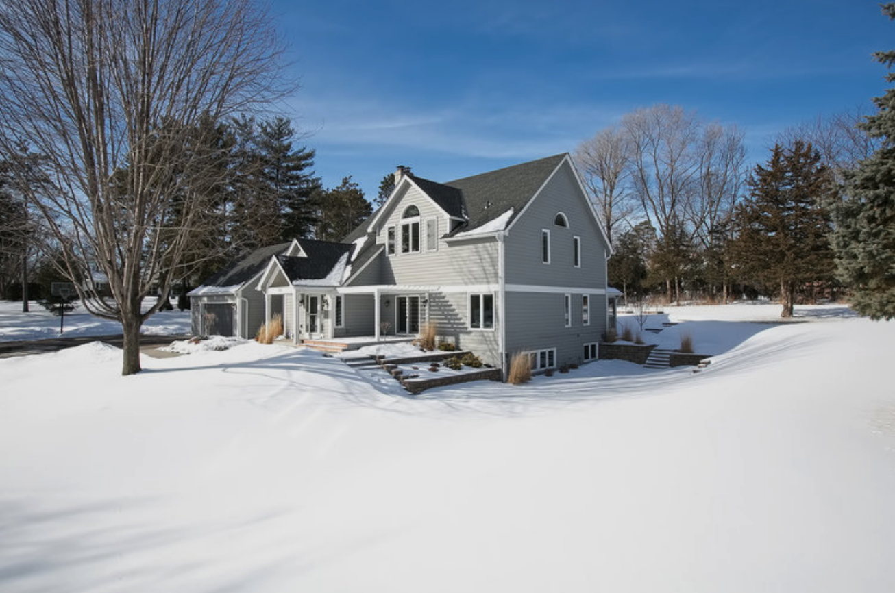 113 Highland Lane, Wayzata, MN