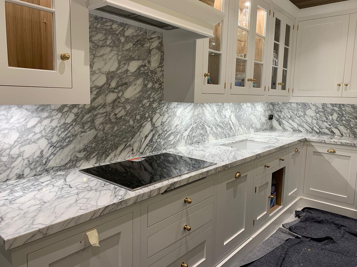 Marble worktop fitted to our Marylebone project #bigbeanconstruction #marble #design #kitchen #beautiful #luxury #architecture #building #london