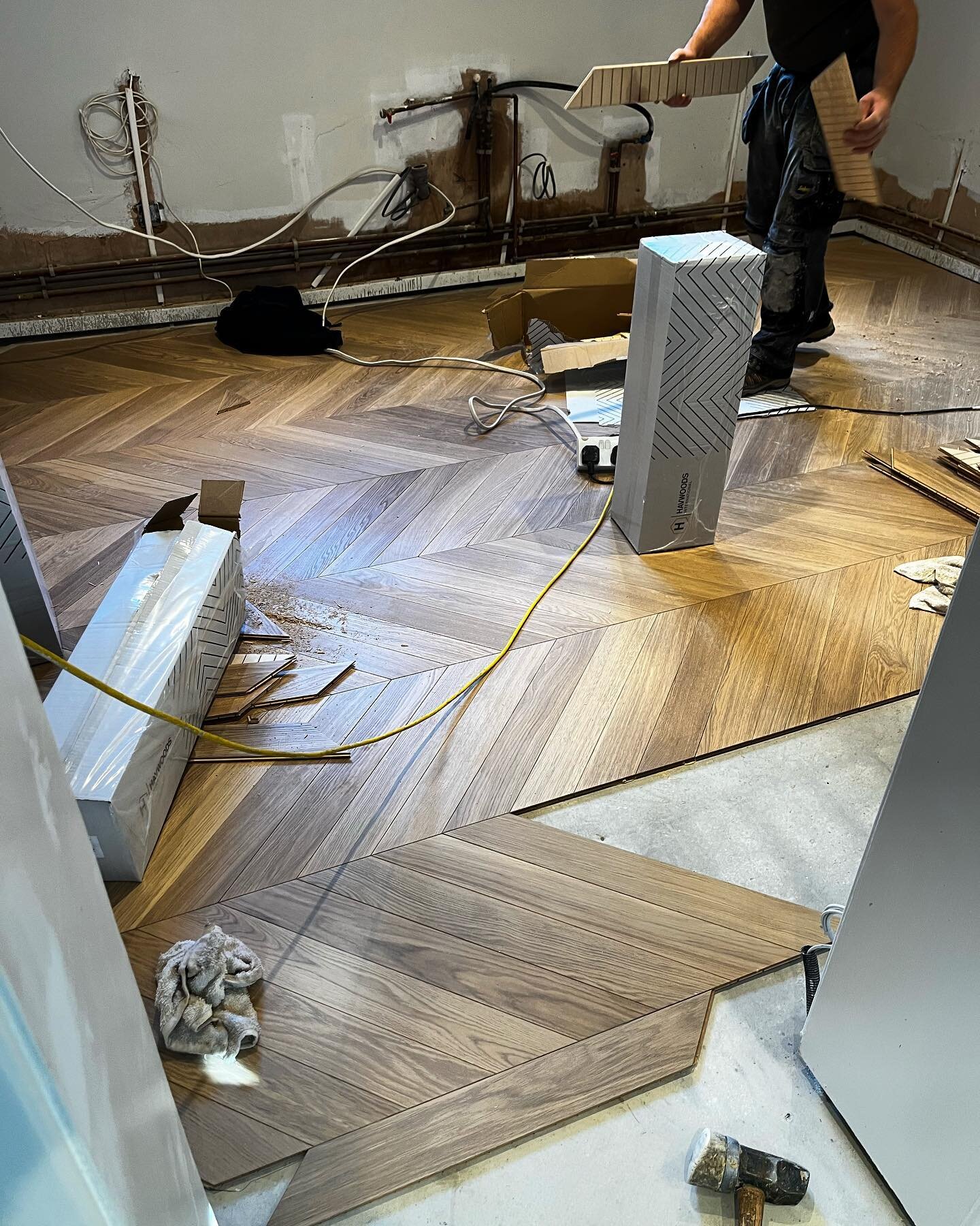 Chevron flooring going down in the Kitchen to our Chiswick project. #kitchen #bigbeanconstruction #build #interiordesign #design #flooring #wood #beautiful #london