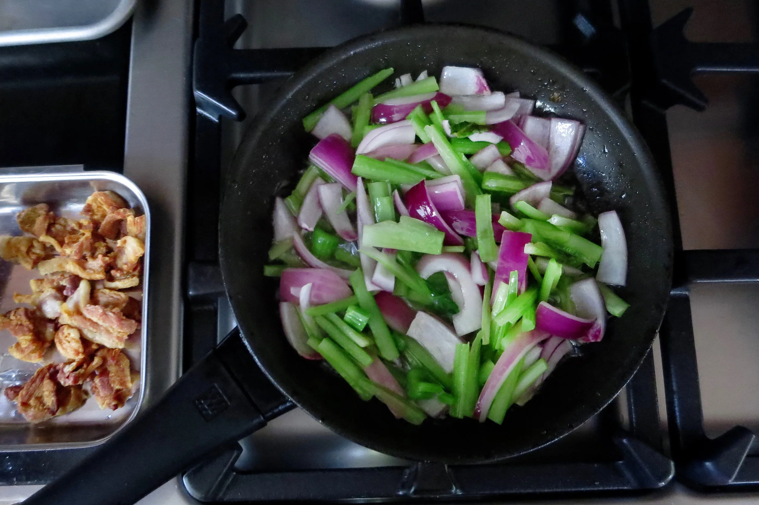 herb_pork_salad.jpg