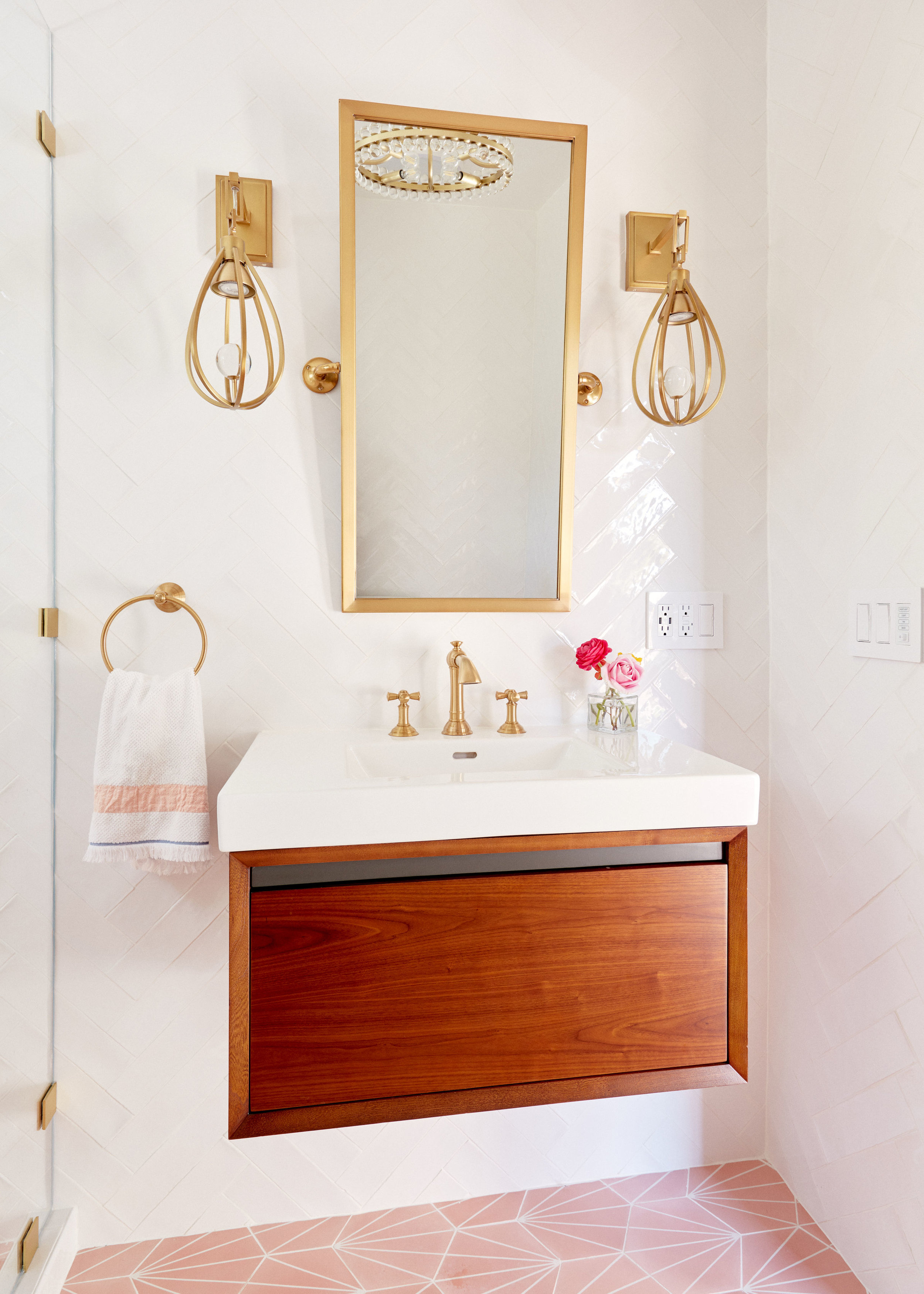 2018_March_Work_CaseyBath3161588.jpg