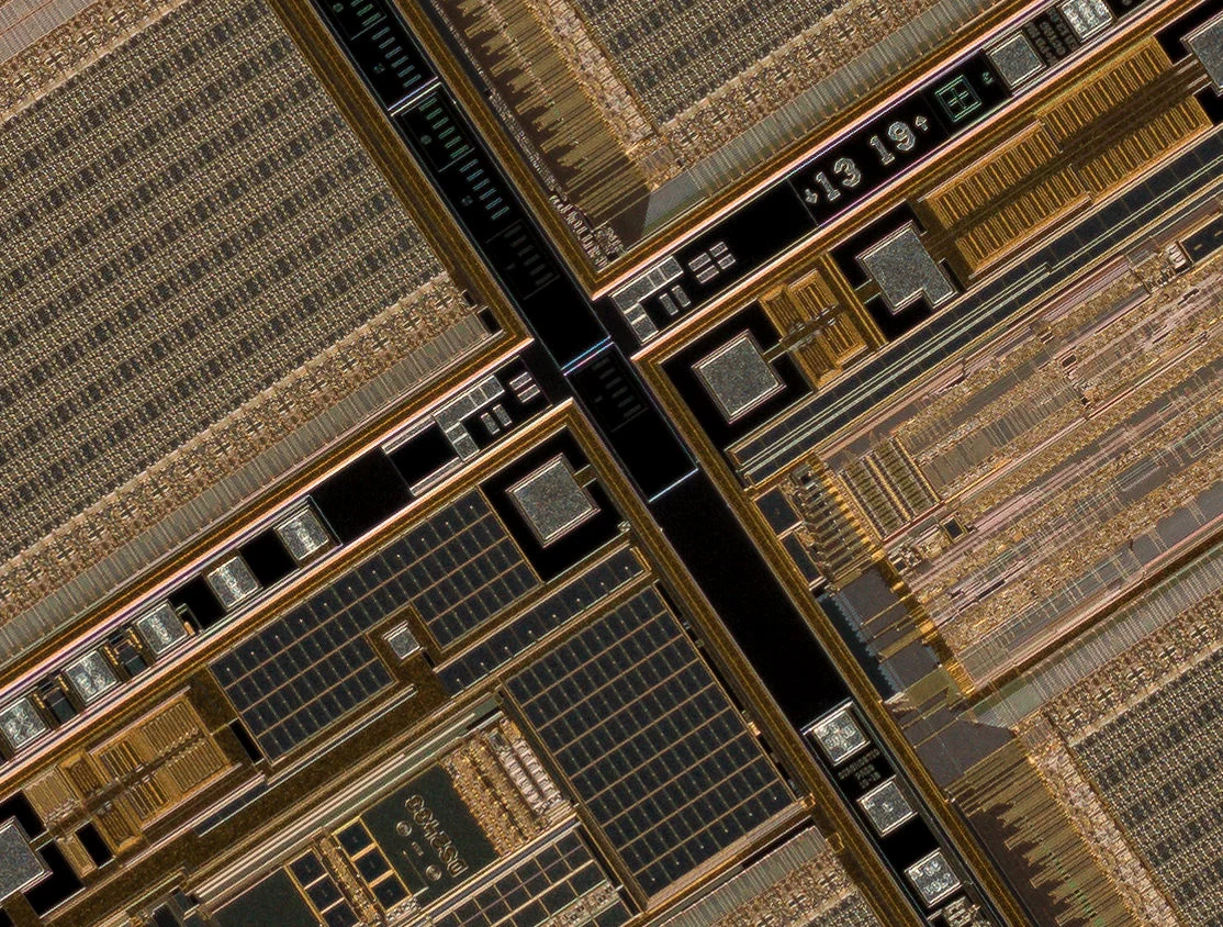 Center crop at 100% view in Photoshop