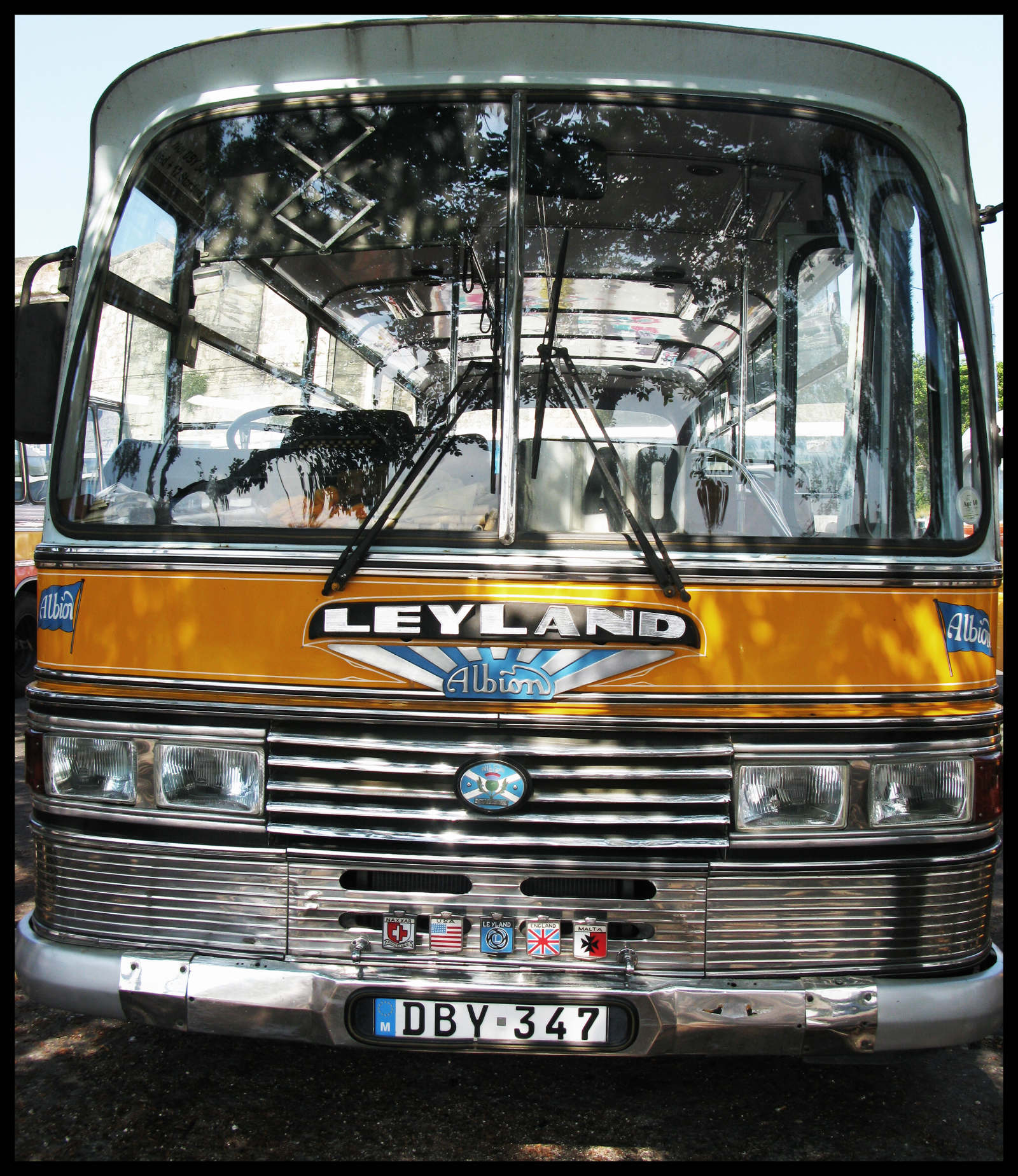 Malta-Bus_1600_c.jpg