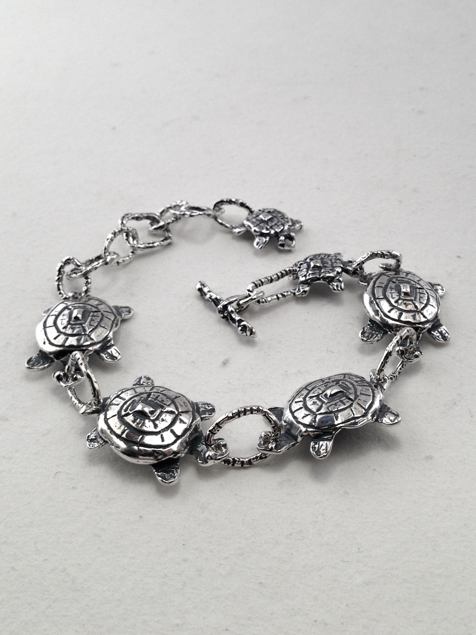 Mimbres - All Turtles by Claireworks