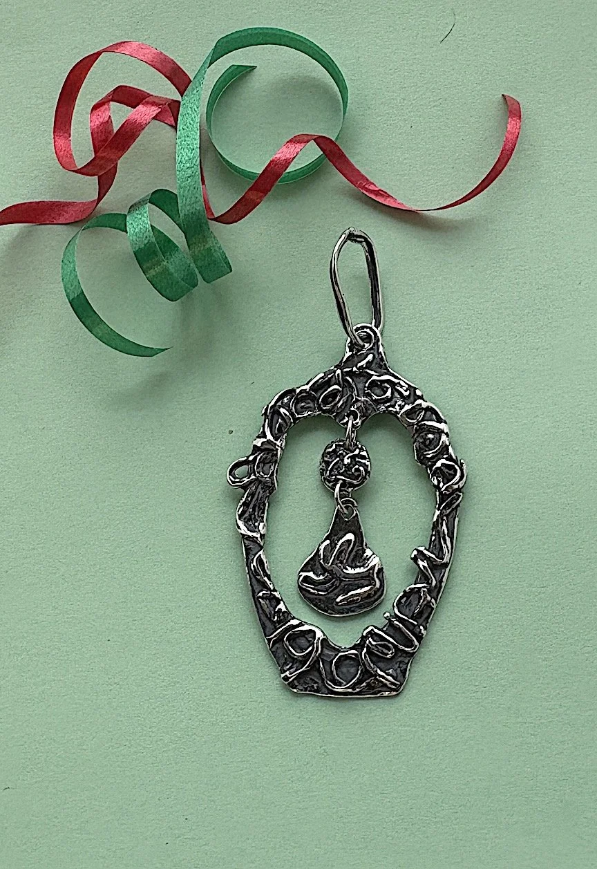 new holiday pendant.JPG