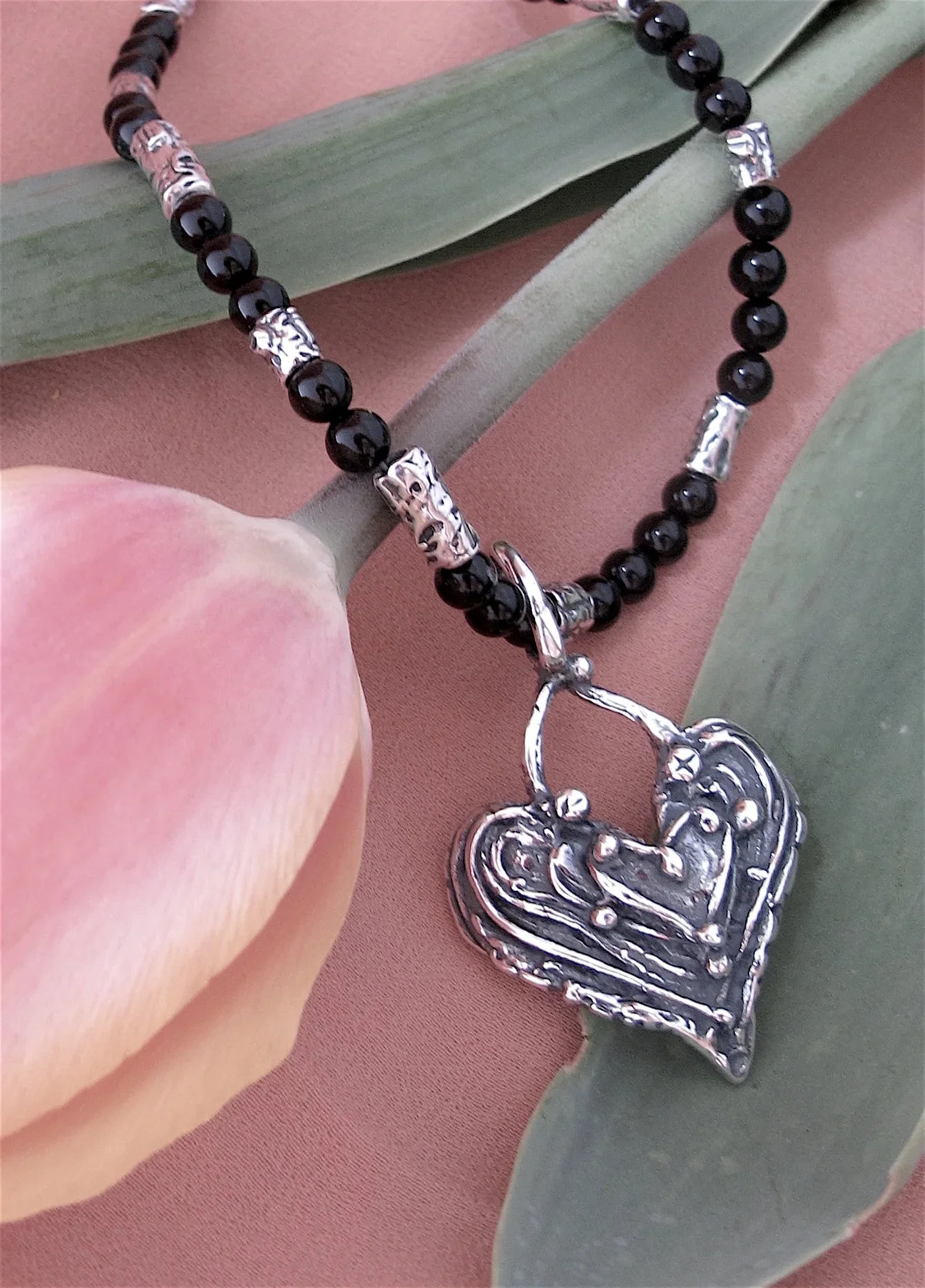 💜 Captured Heart Pendant