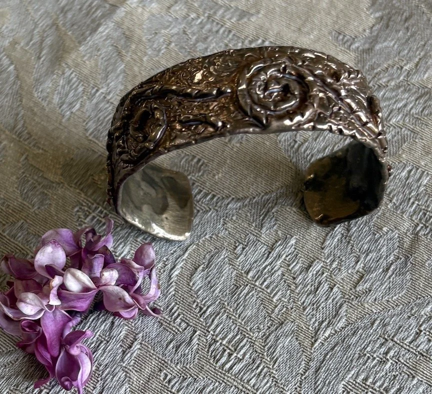 BRONZE: Medium Spiral cuff