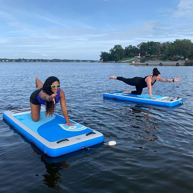 Tips for choosing the right aquatic exercise equipment &mdash; the #flowmotionfitnessmat is an excellent exercise solution for many people especially nowadays with 6ft social distancing restrictions🤙 and where the mats can really SHINE ❇️ You can la