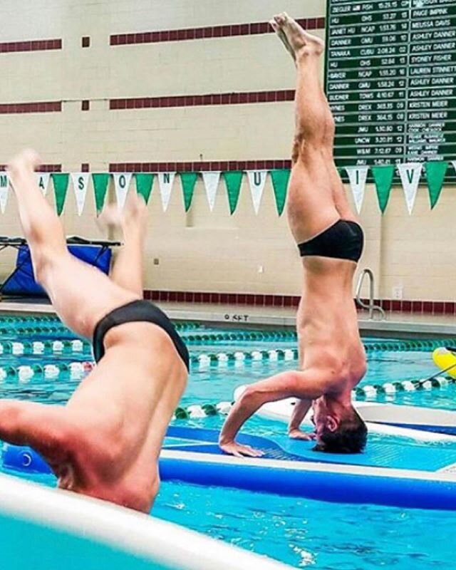 One of the most important things to consider before investing in NEW aquatic fitness equipment, is choosing the right fitness mat to avoid injuries that could sideline you temporarily .
.
.
💧 Check out the difference between #flowmotionfitnessmat an