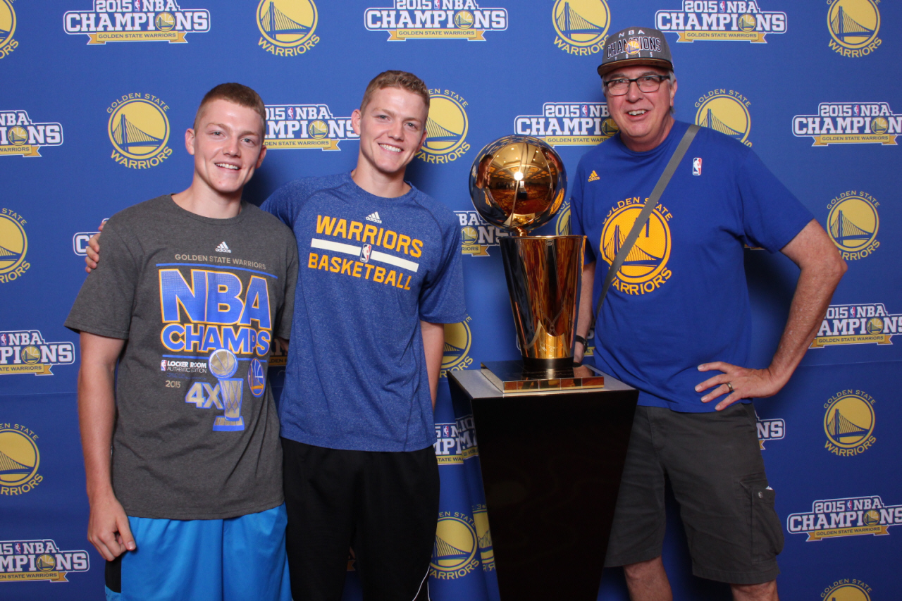 Zach trophy.png