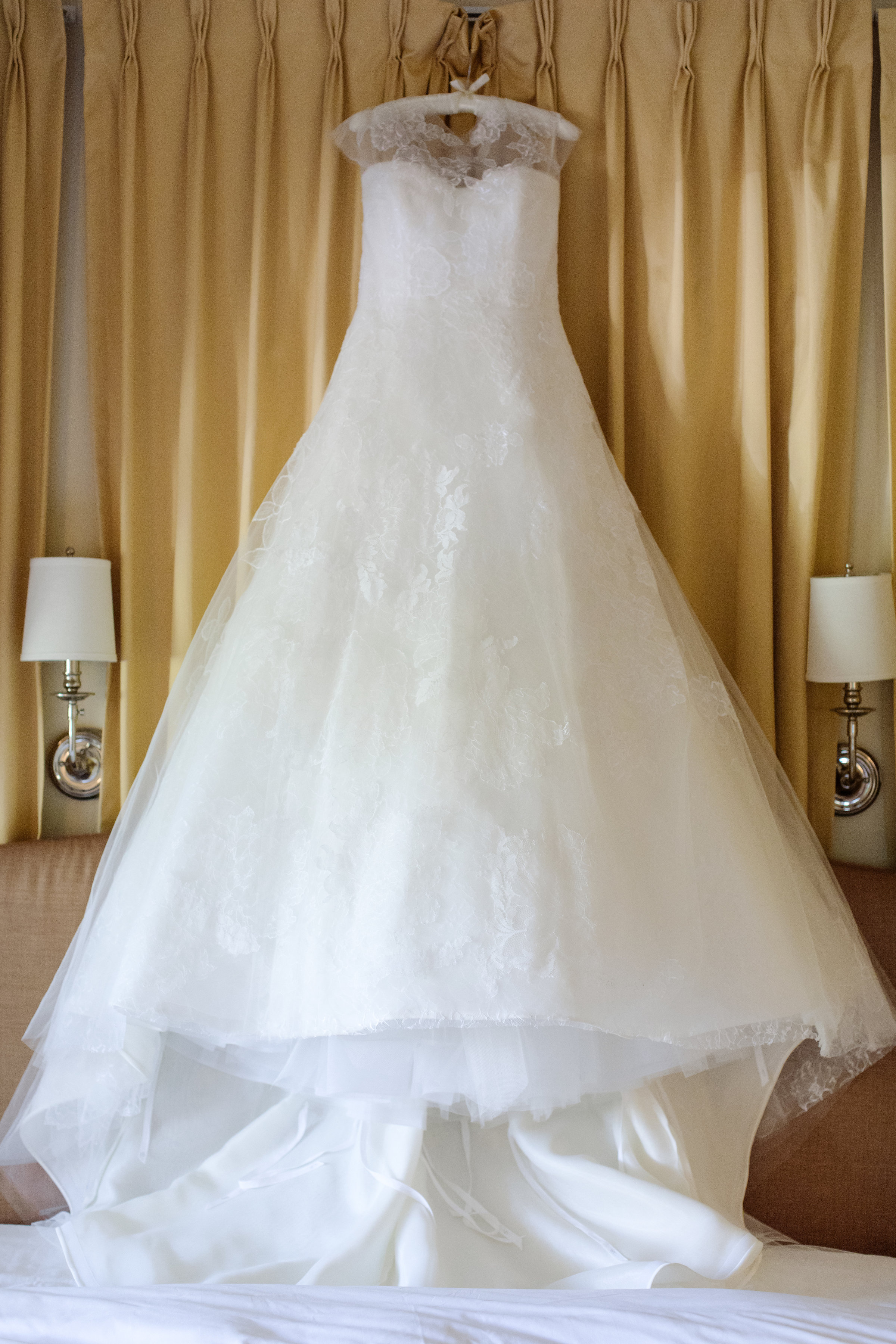 Wedding Dress Details - Dallas, Tx - Fall Wedding - Julian Leaver Events
