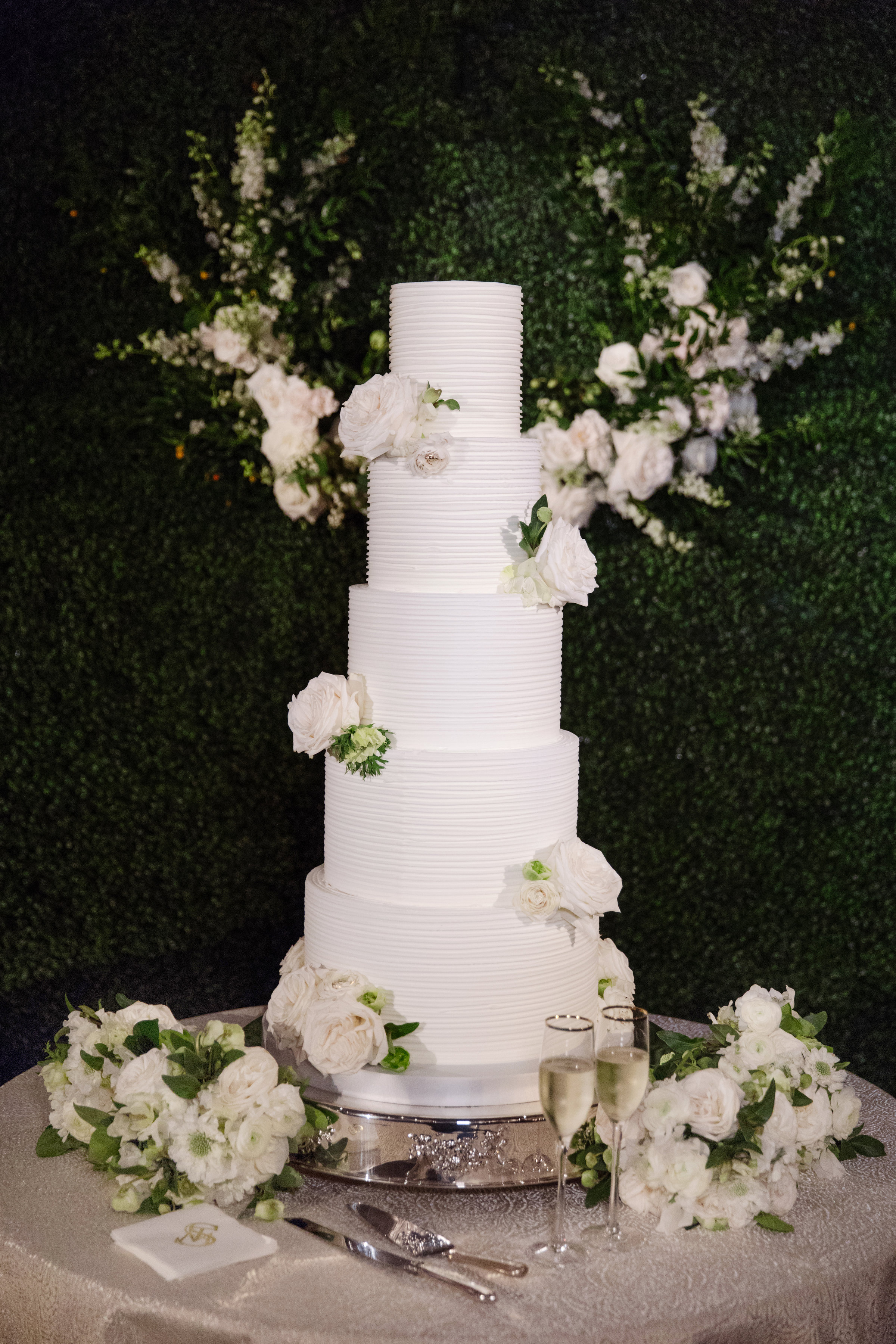 Cake Details - Dallas, Tx - Fall Wedding - Julian Leaver Events