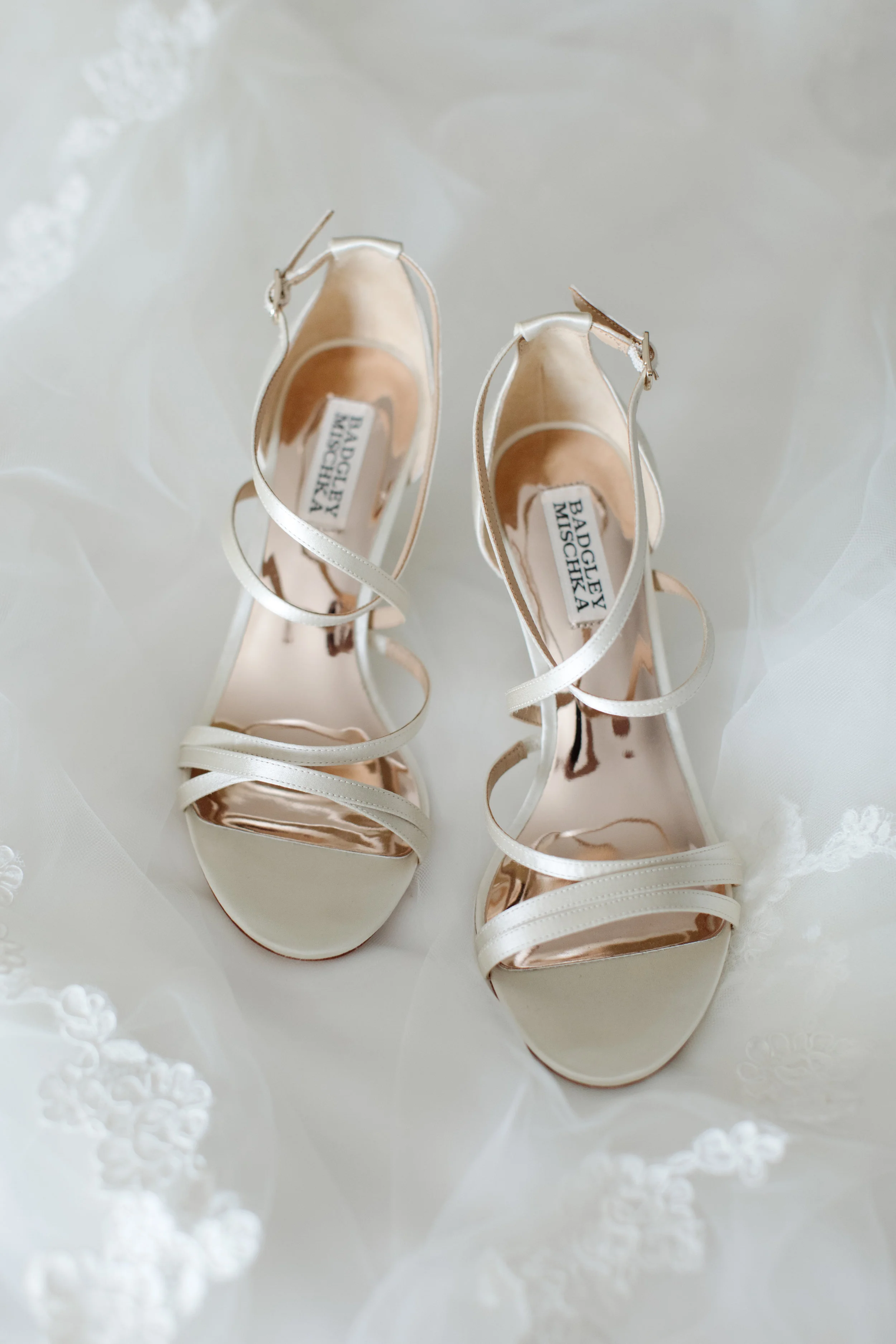Shoe Details - Dallas, Tx - Fall Wedding - Julian Leaver Events
