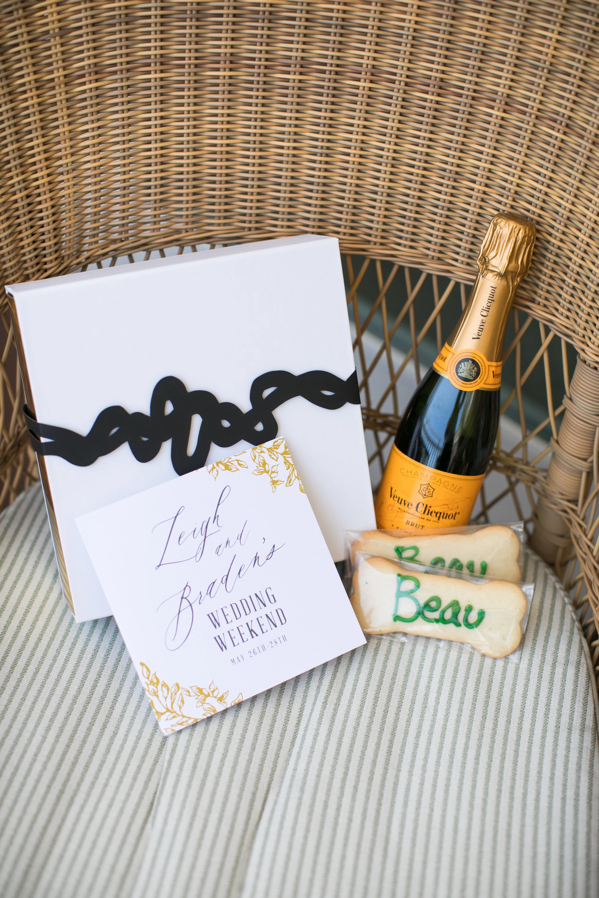 Stationery Details - Laguna Beach, California - Summer Wedding - Julian Leaver Events
