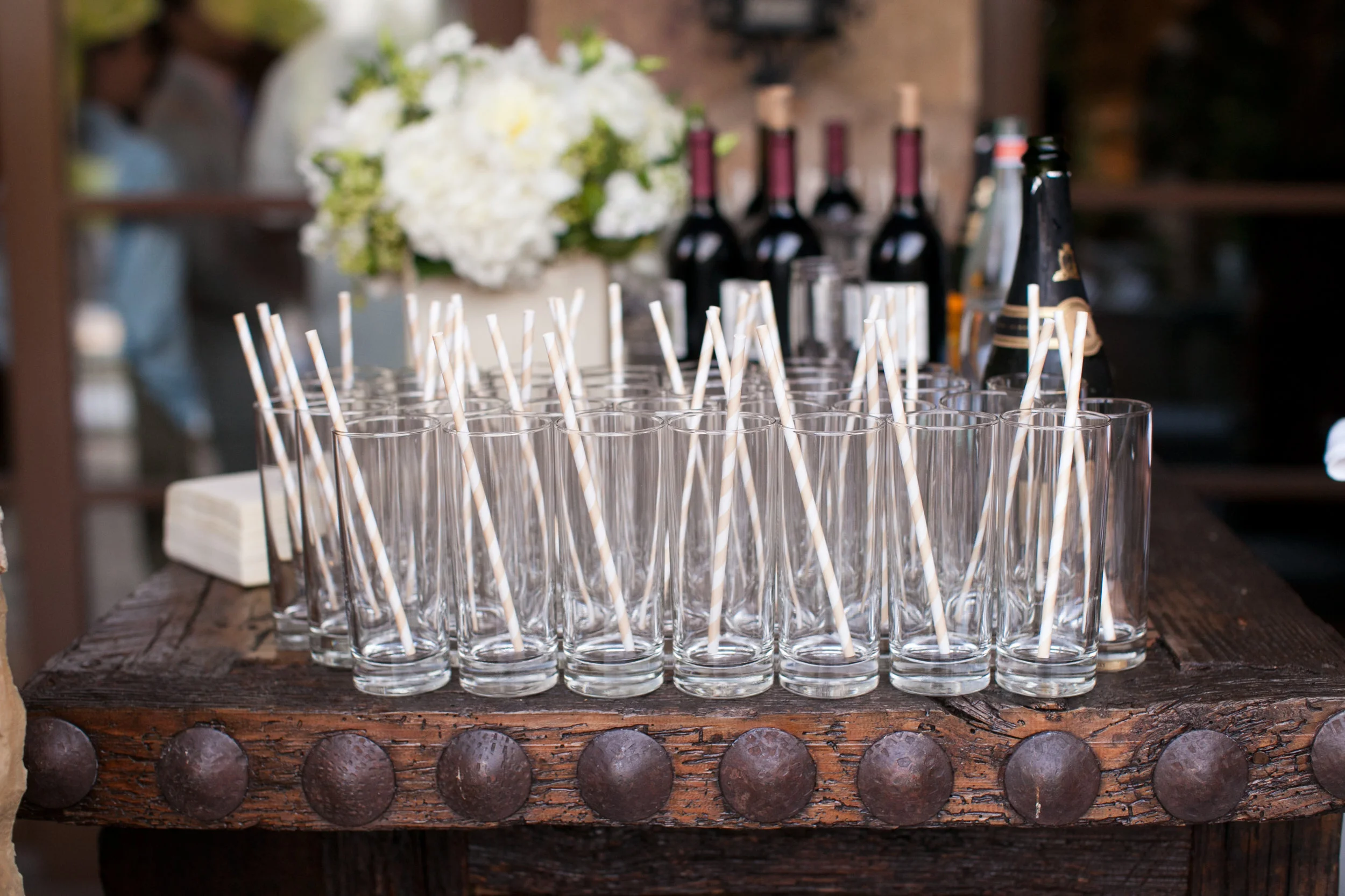 Cocktail Hour Details - Dallas, Texas - Fall Wedding - Julian Leaver Events