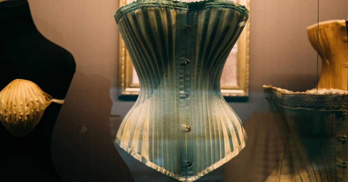 How The Invisible Corset Disconnects Women From Their Bodies by Lauren  Geertsen — Mindful Movement LIFESTYLE