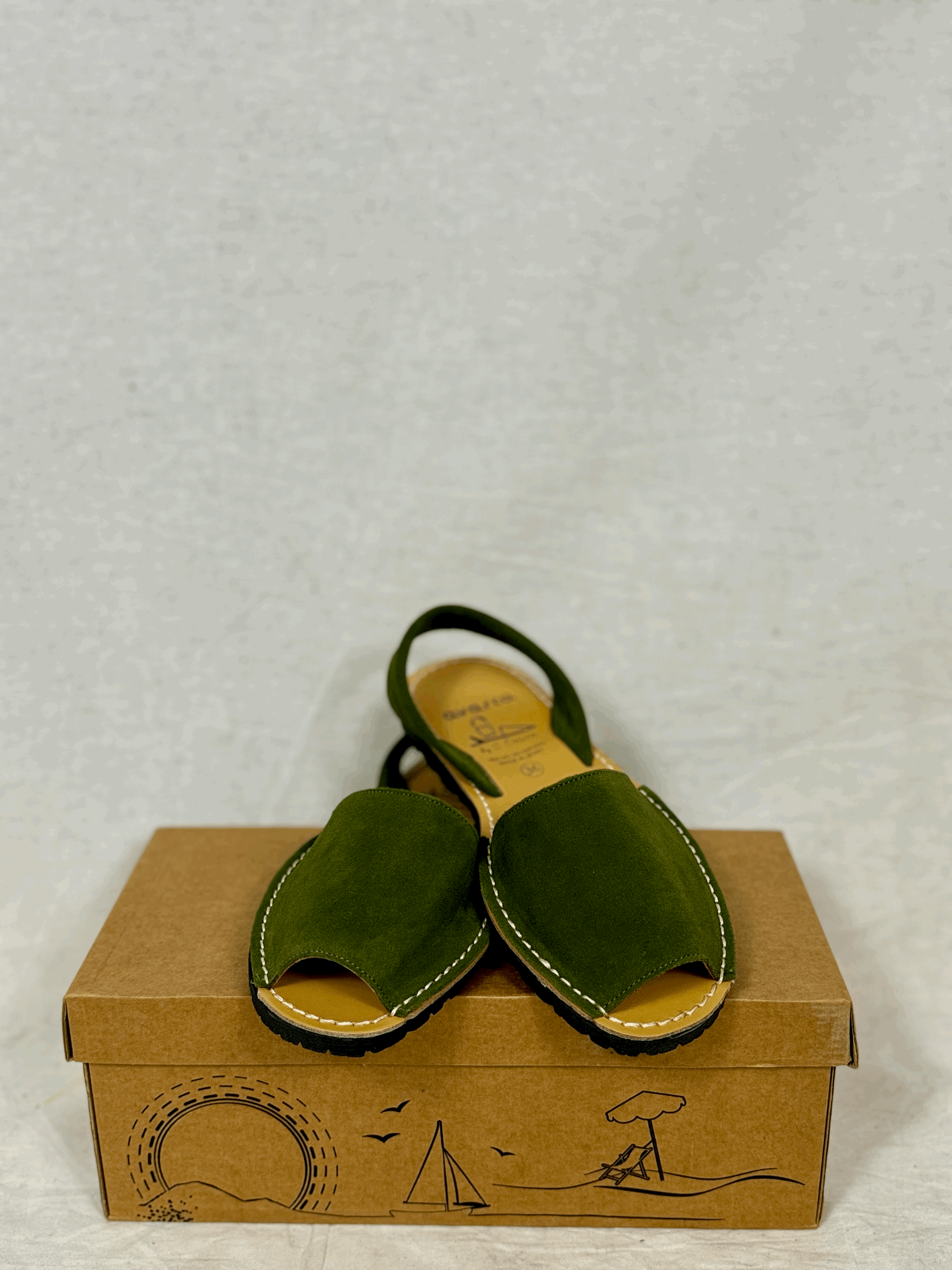 AVARCA Leather sandals in Verde Green suede