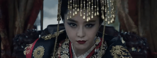 Battle_of_Evony___Super_Bowl_Commercial_2017 (5).gif