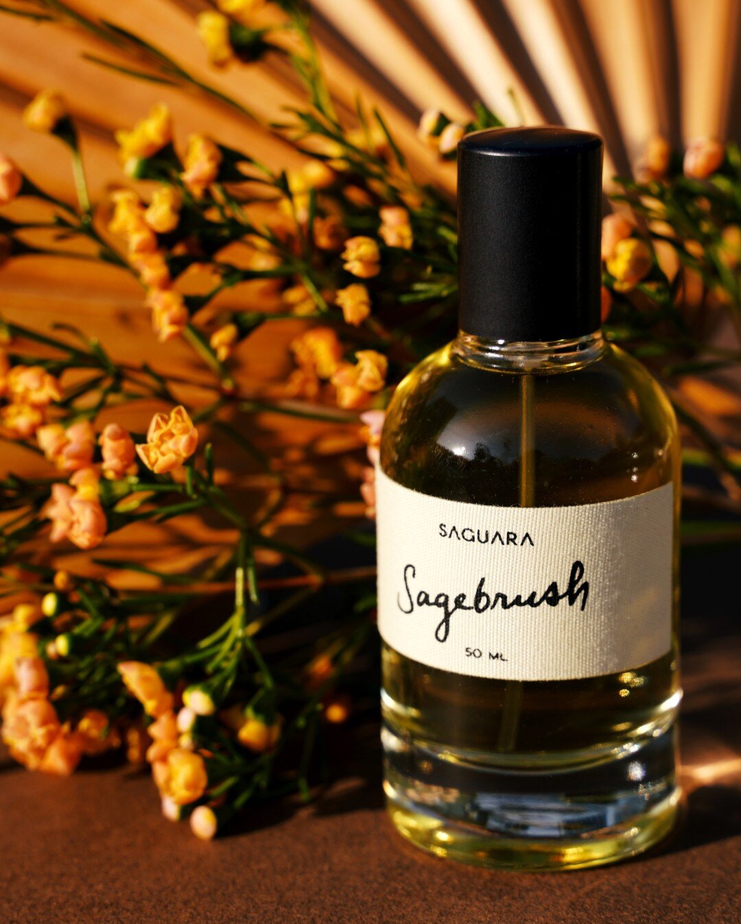 Sagebrush has notes of cedar, cannabis and white sage. Creating an earthy yet fresh scent.