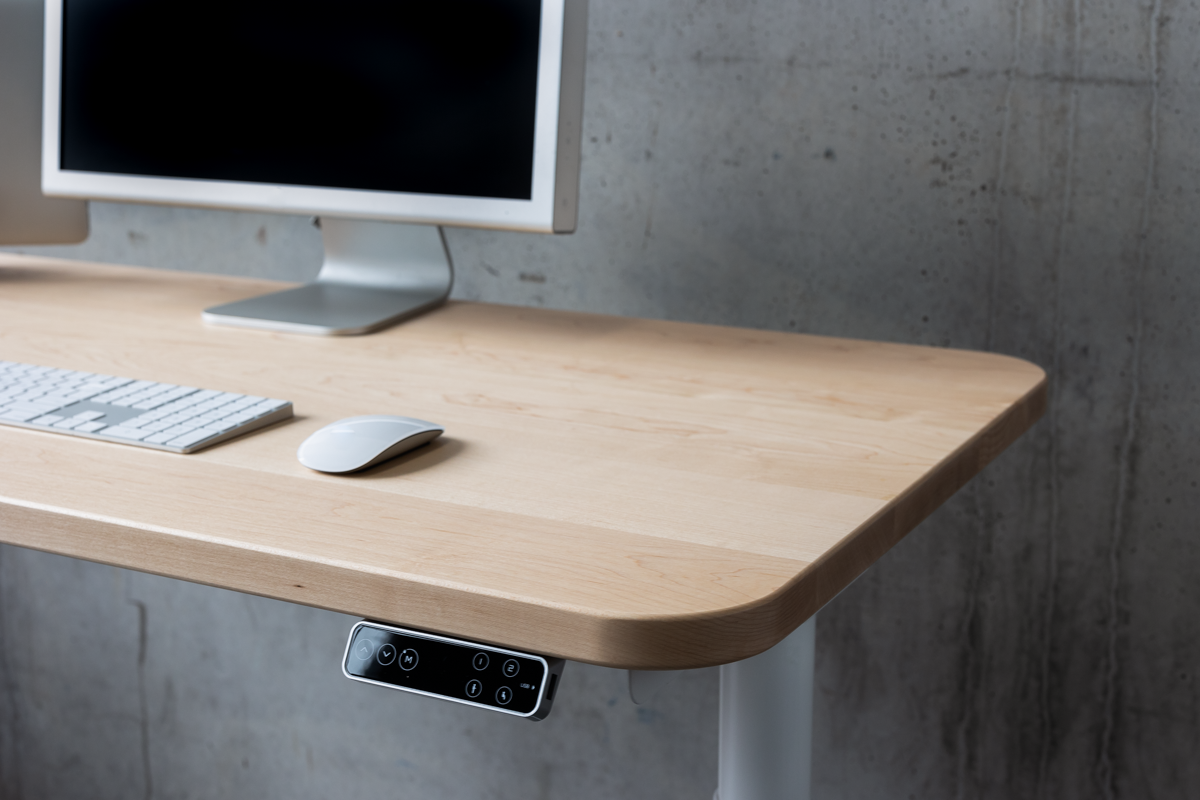 Weareminimal Moov Maple _Standing Desk-3.png