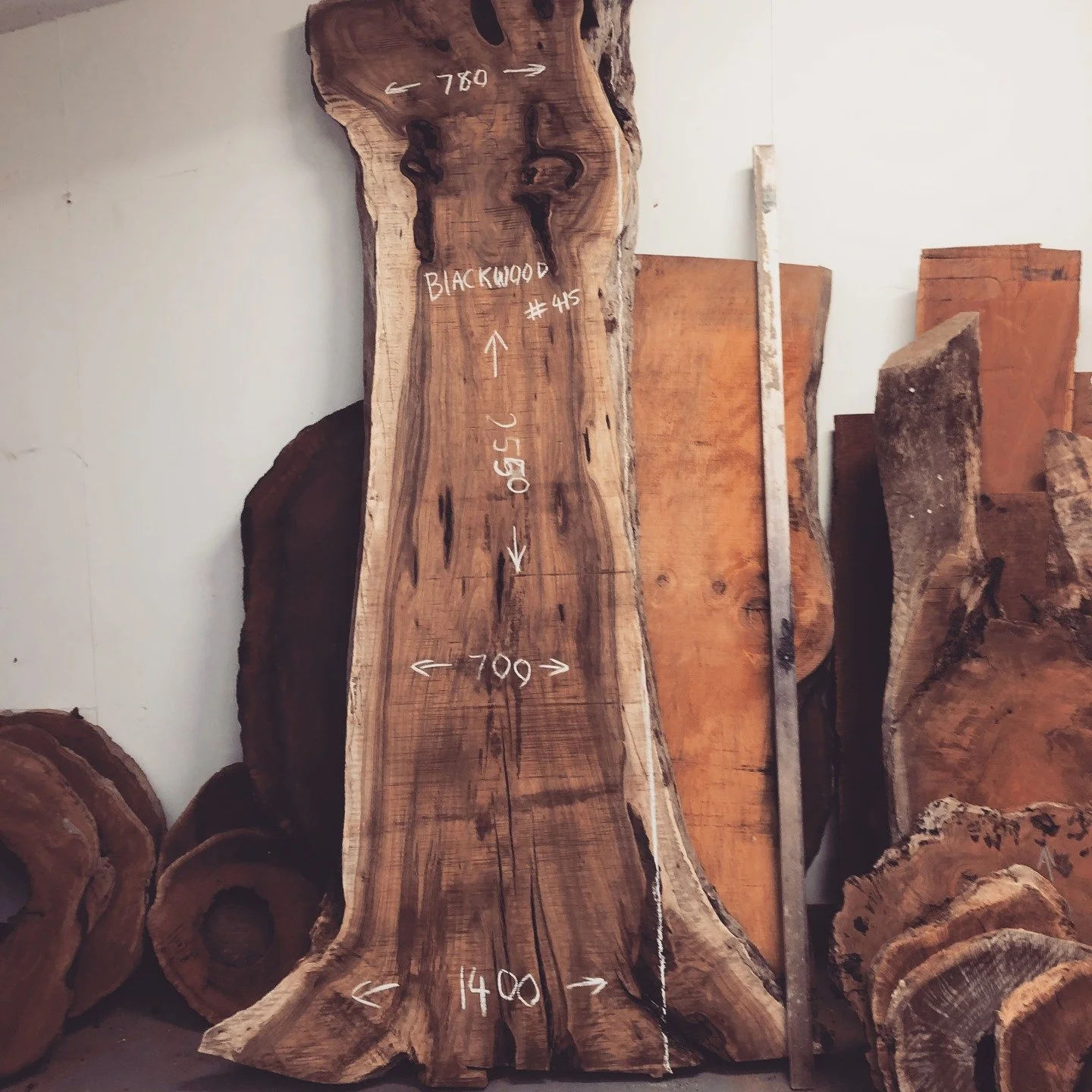 We do live edge slabs. These are 100% sustainable as we only salvage fallen trees. These can be paired with our height adjustable MOOV frame or fixed steel timber frames also available. Please DM for more information.

#work&nbsp;#workspacedesign&nbs