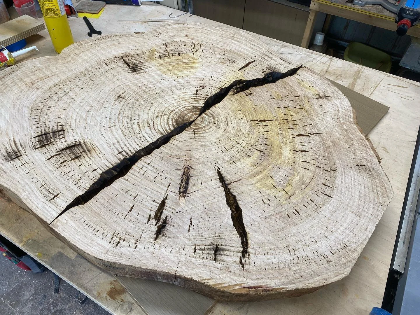 Experimenting with metallic hammer pigments. Slab cookie coffee table coming soon. #epoxy #resin #slabtable