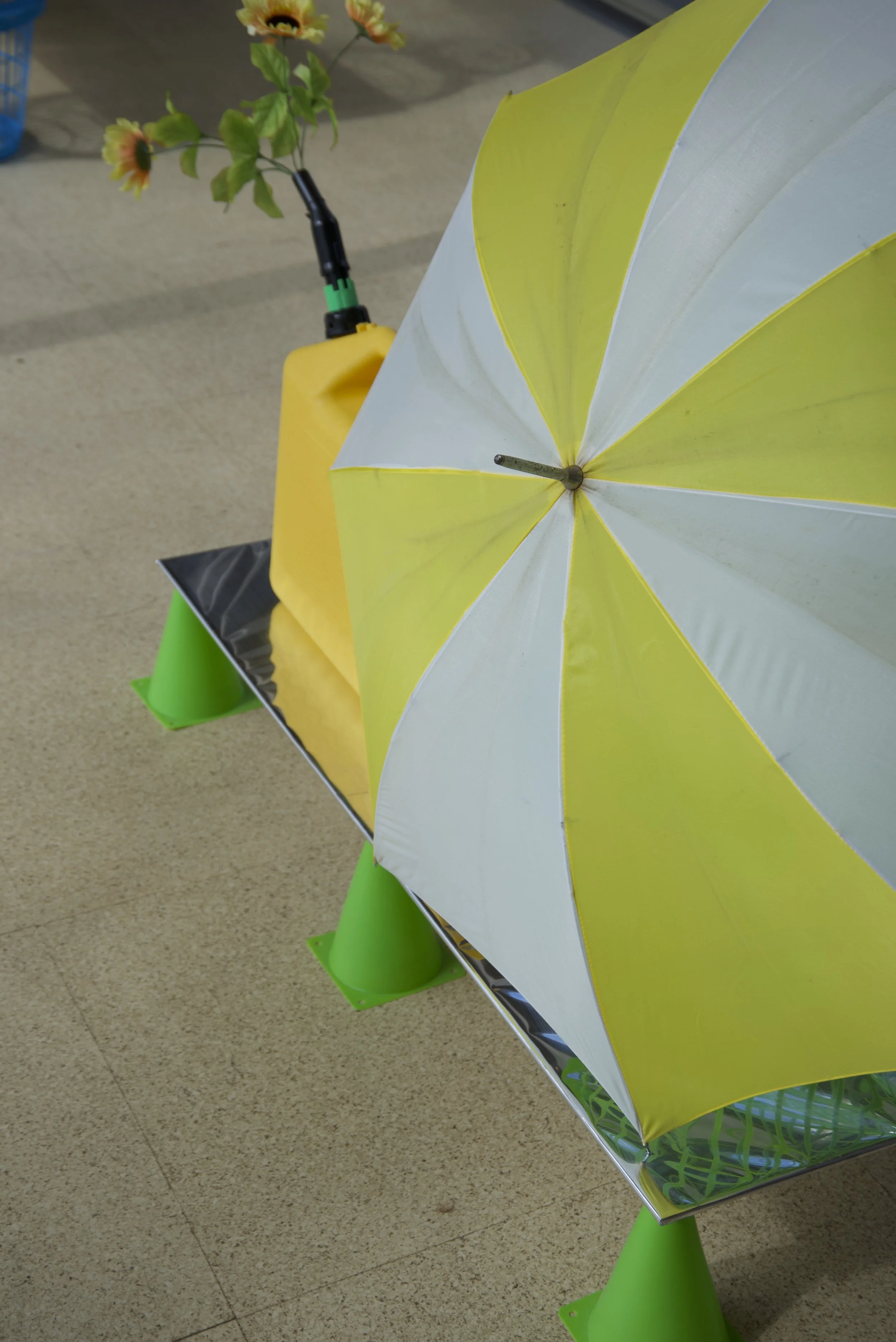 yellowumbrelladetail2.jpeg