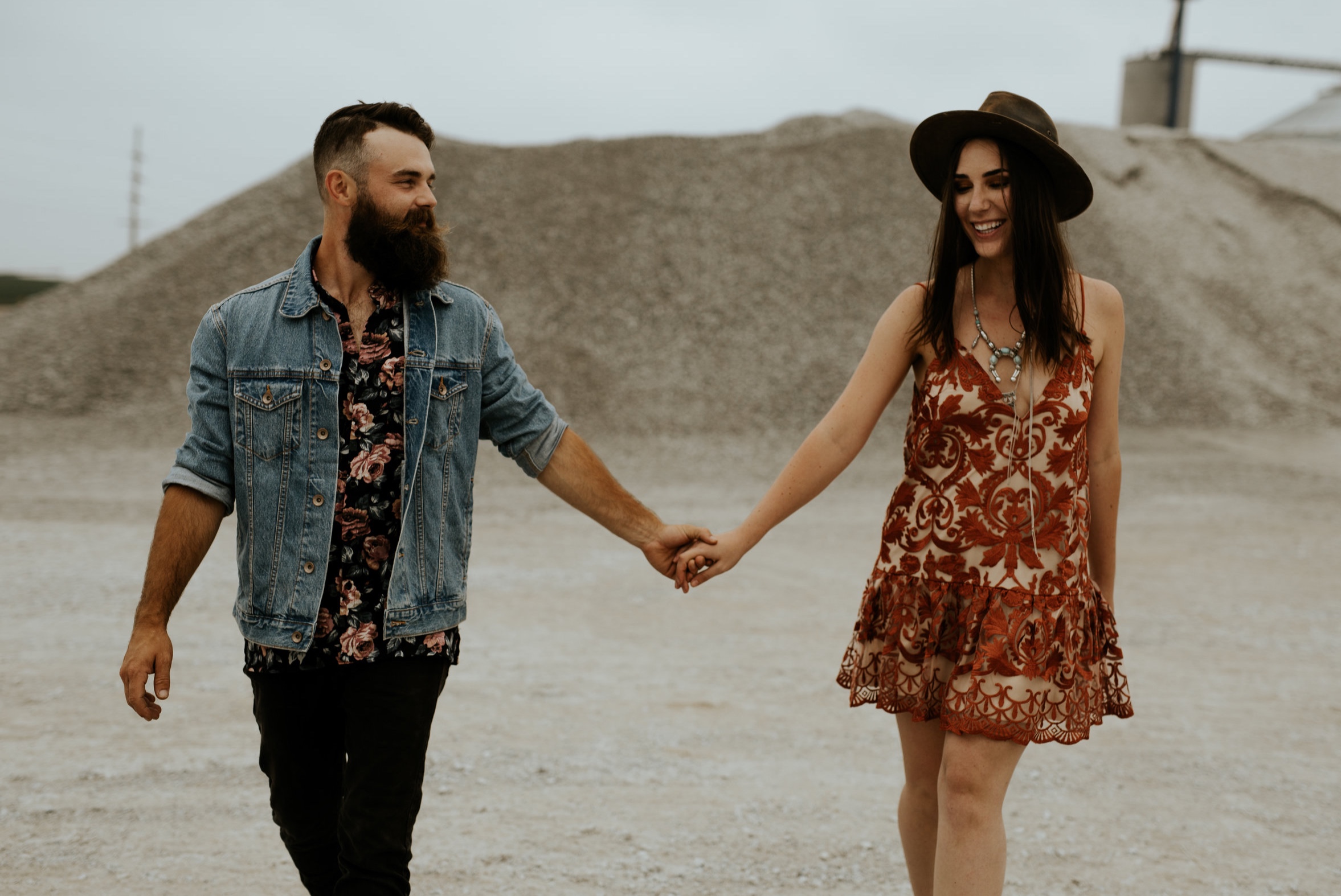 JD+%2B+Lauren++--++Bohemian+and+Earthy+Nebraska+Engagement+Session++--++Trin+Jensen+Photography-73.jpg