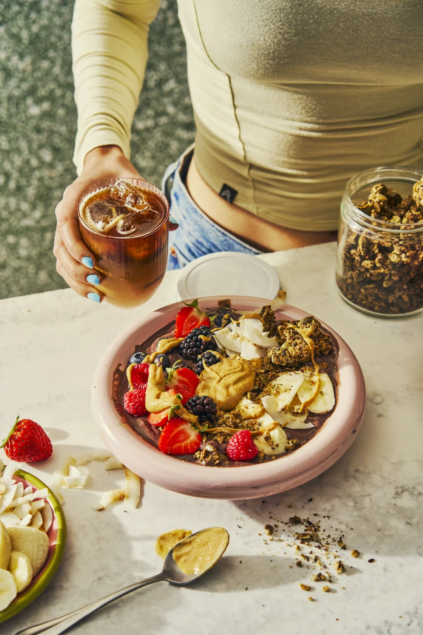 HH Sophie Waplington 30 in 30 Day 6 The best THICC smoothie bowl 001.jpg