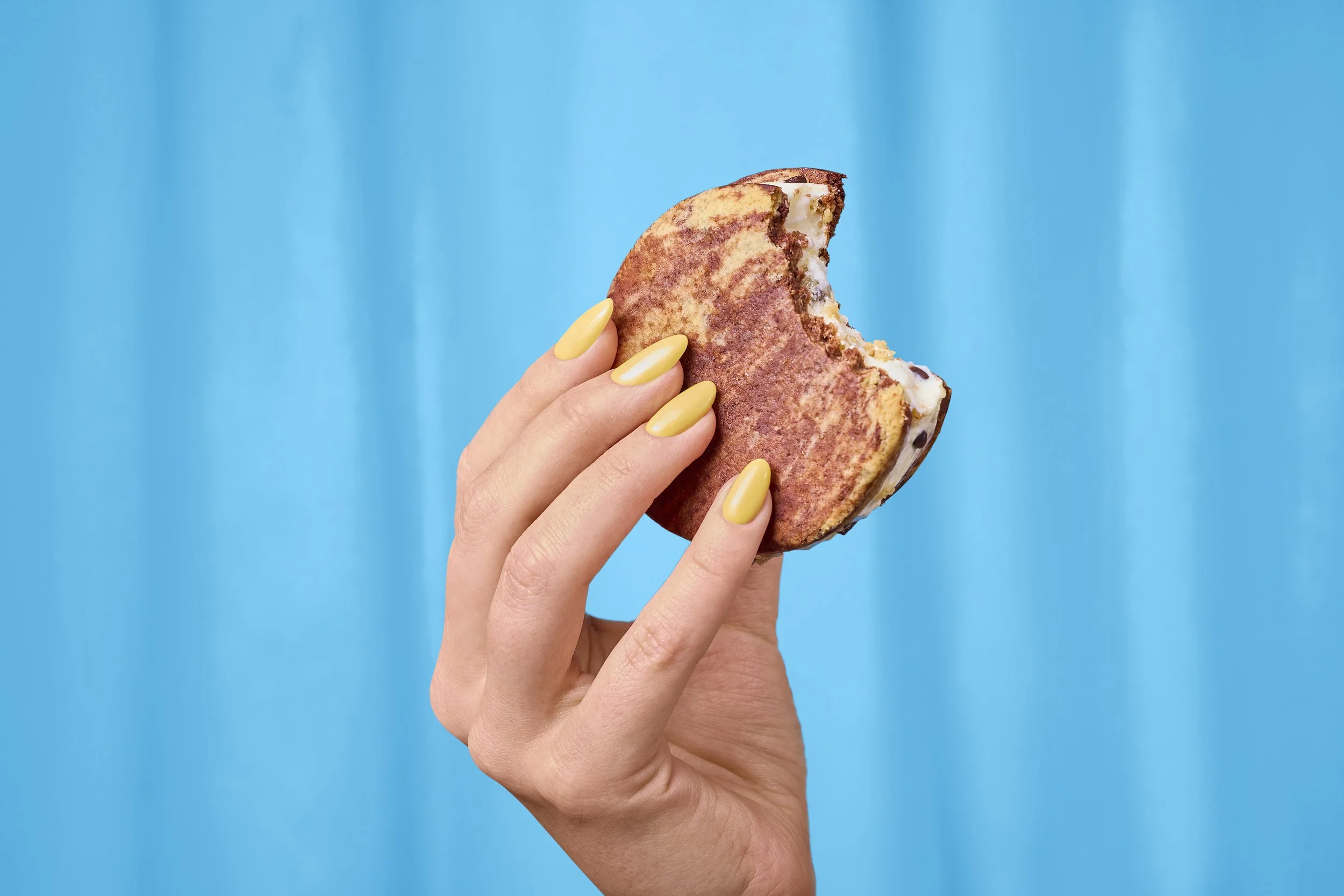 IceCreamSandwichHandheld_BenJerrys_HopeGlory_RT.jpg