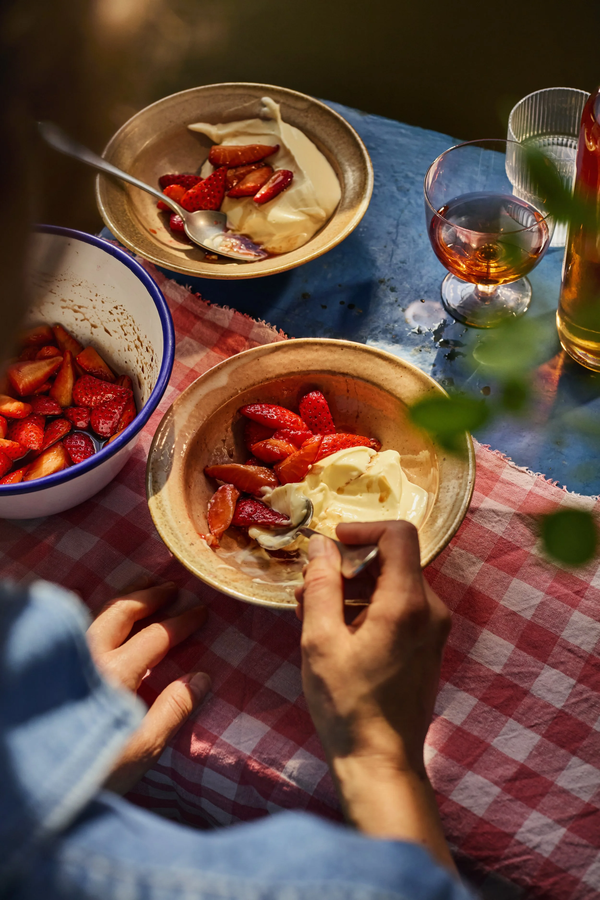 Waitrose_YWIF_ButtermilkPannaCottaStarwberries_01.jpg